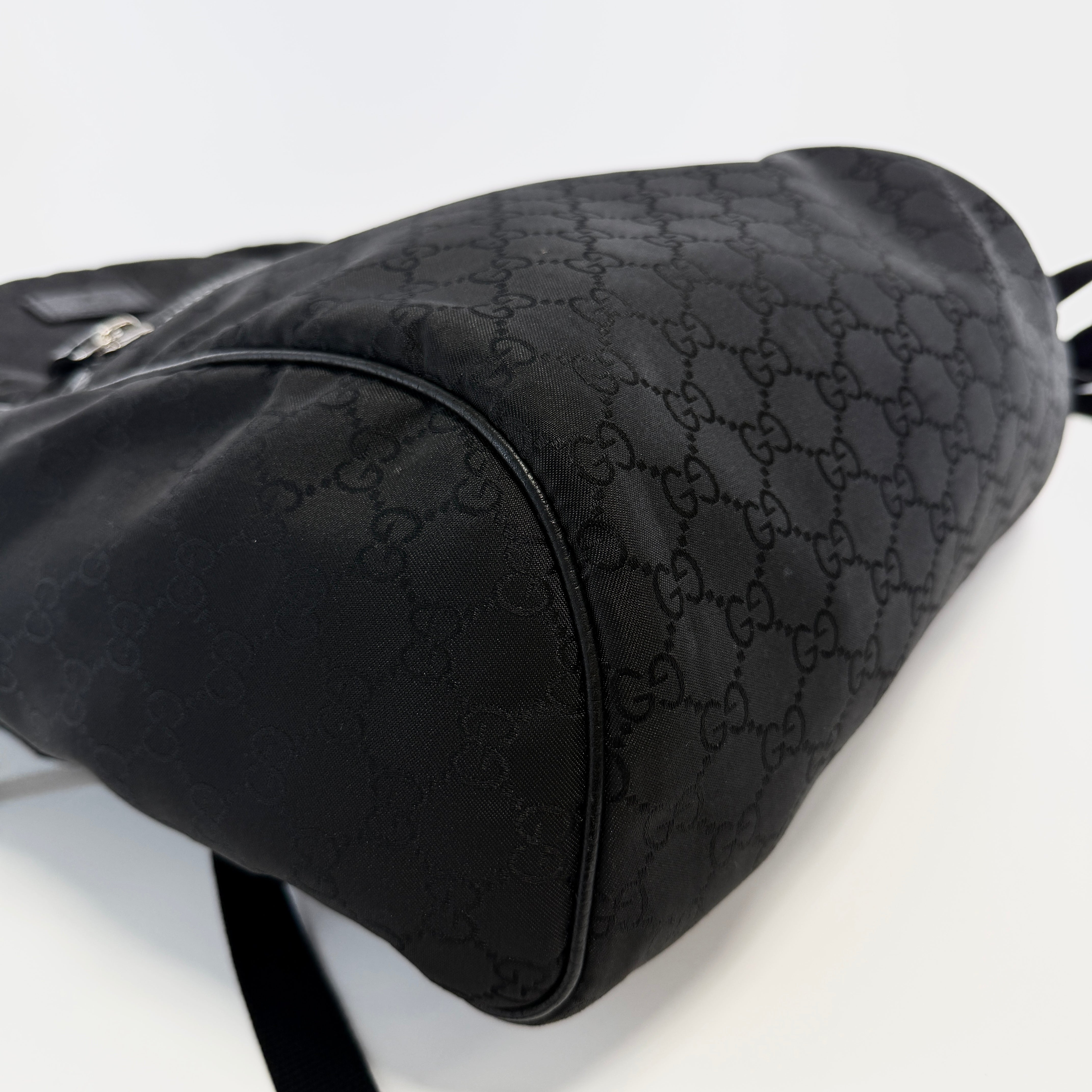 2607 secondhand GUCCI backpack / backpack
