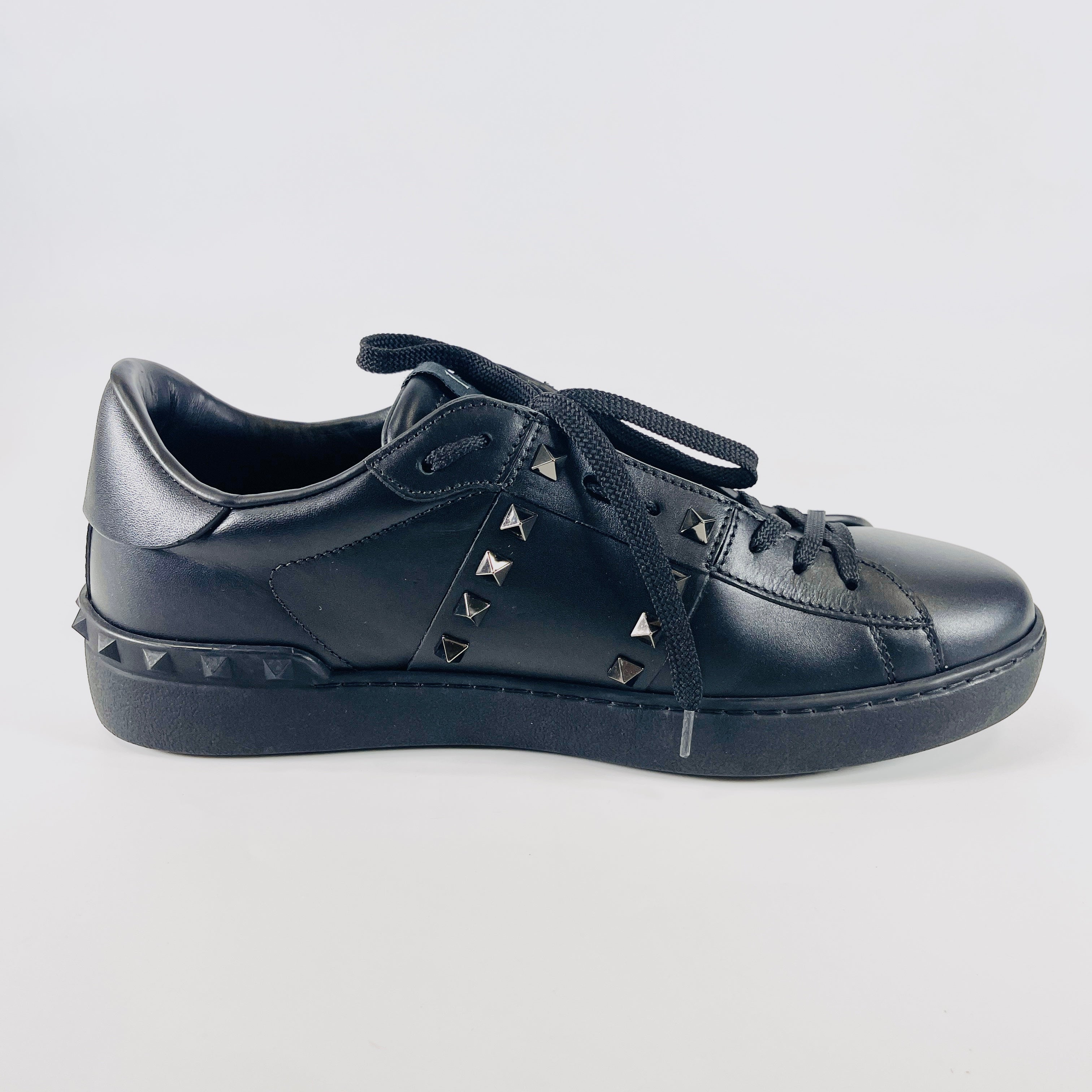 2604 secondhand VALENTINO Garavani leather sneakers 42 Men's black TR931Y2 Rockstud