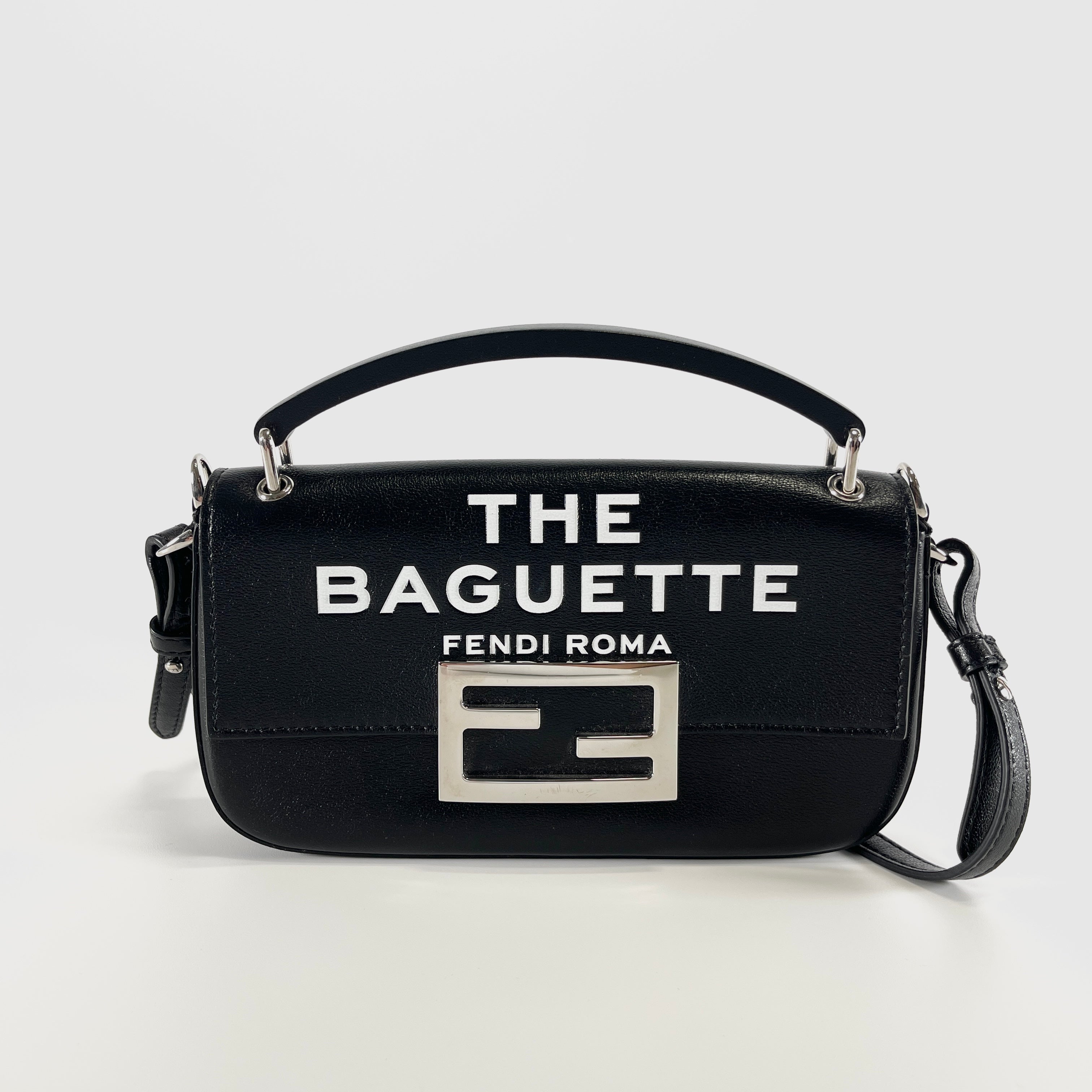 2606 secondhand FENDI shoulder black