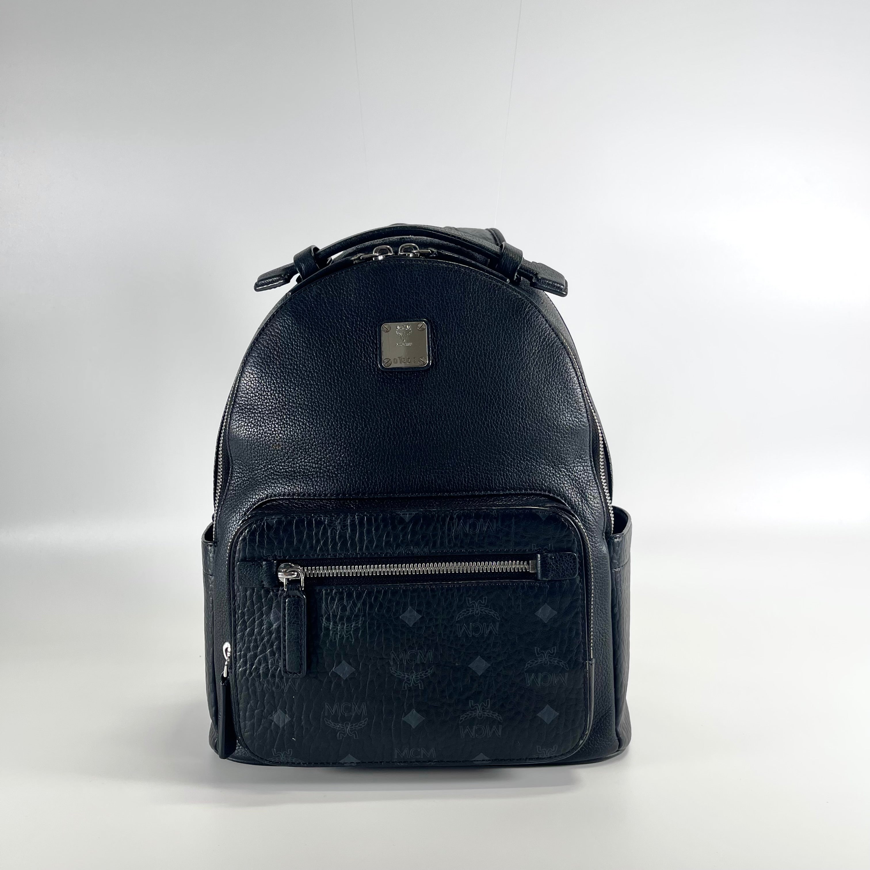 2602 secondhand MCM Visetos backpack