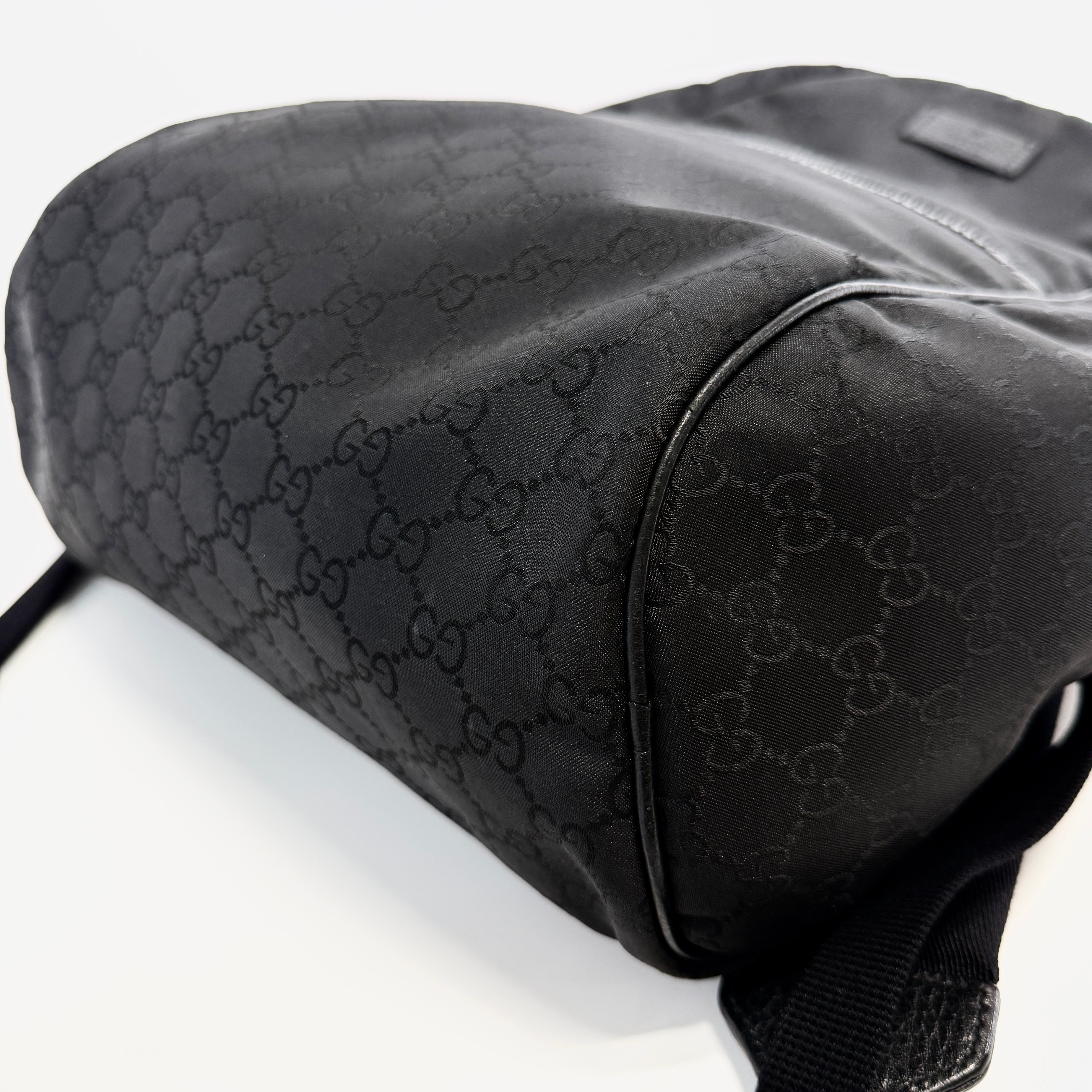 2607 secondhand GUCCI backpack / backpack