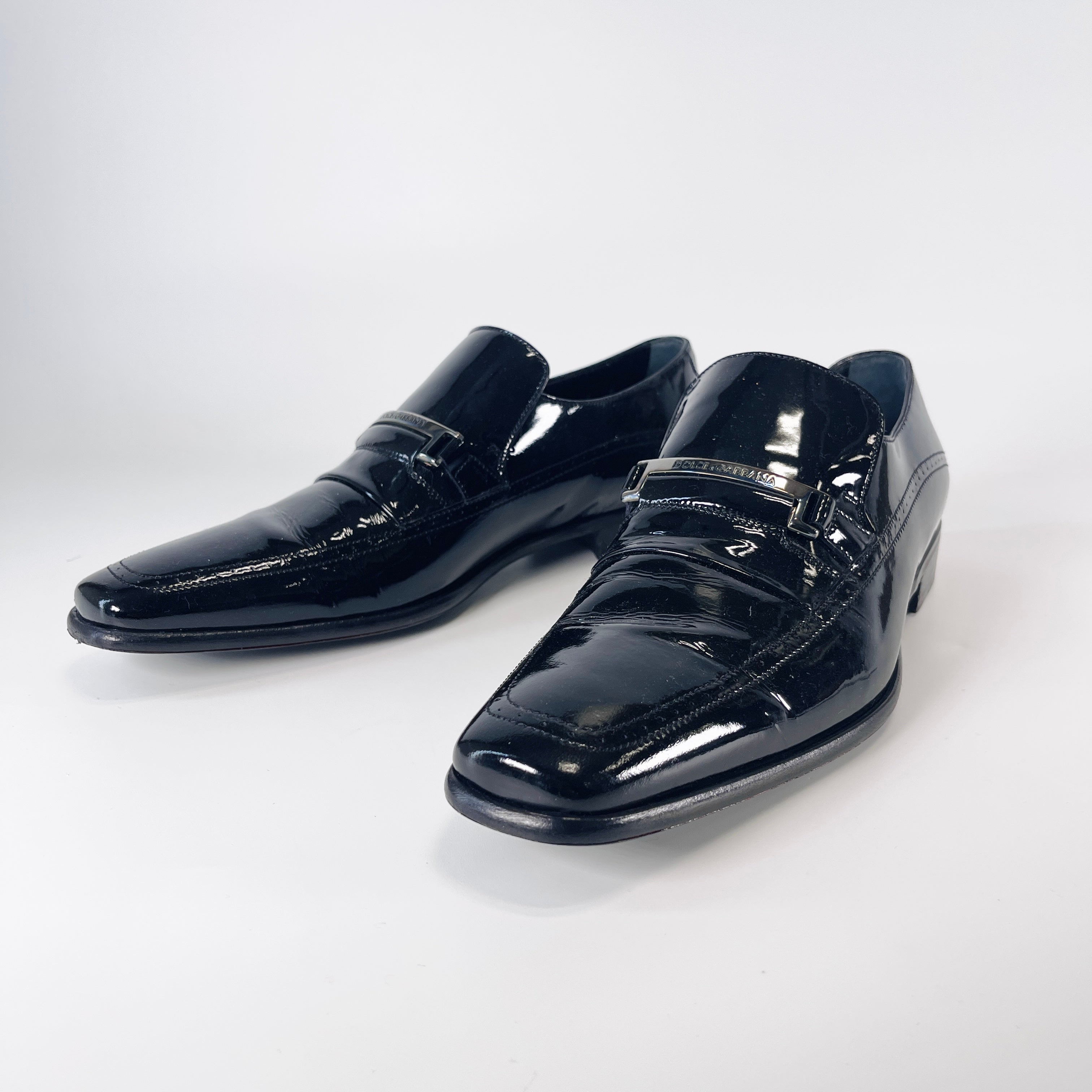 2606 secondhand D&G Loafers logo plate enamel fur