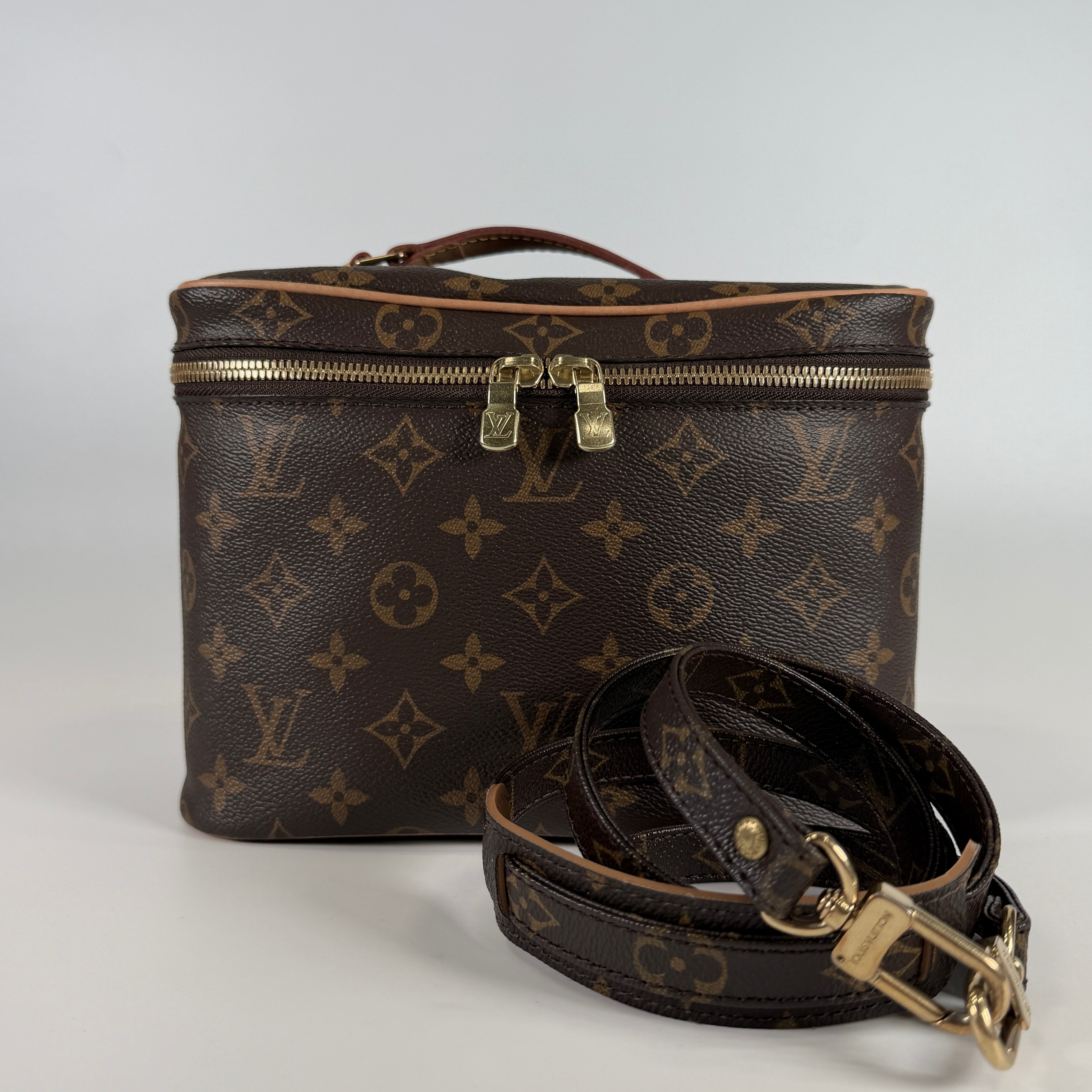 2605 secondhand LV Monogram Vanity bag + box 〇