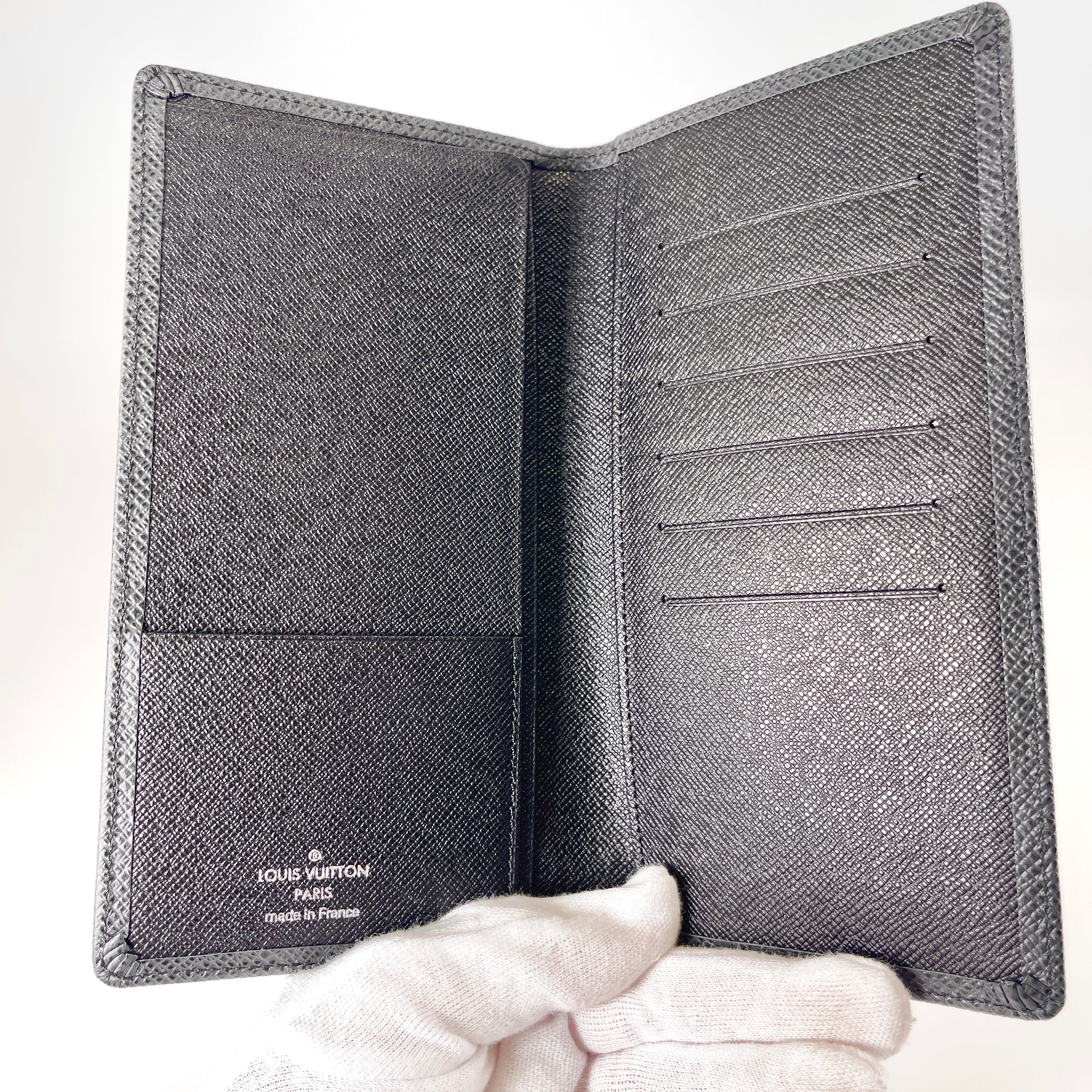 2603 secondhand LV Porto Balur cult Credit Taiga Bifold Long wallet