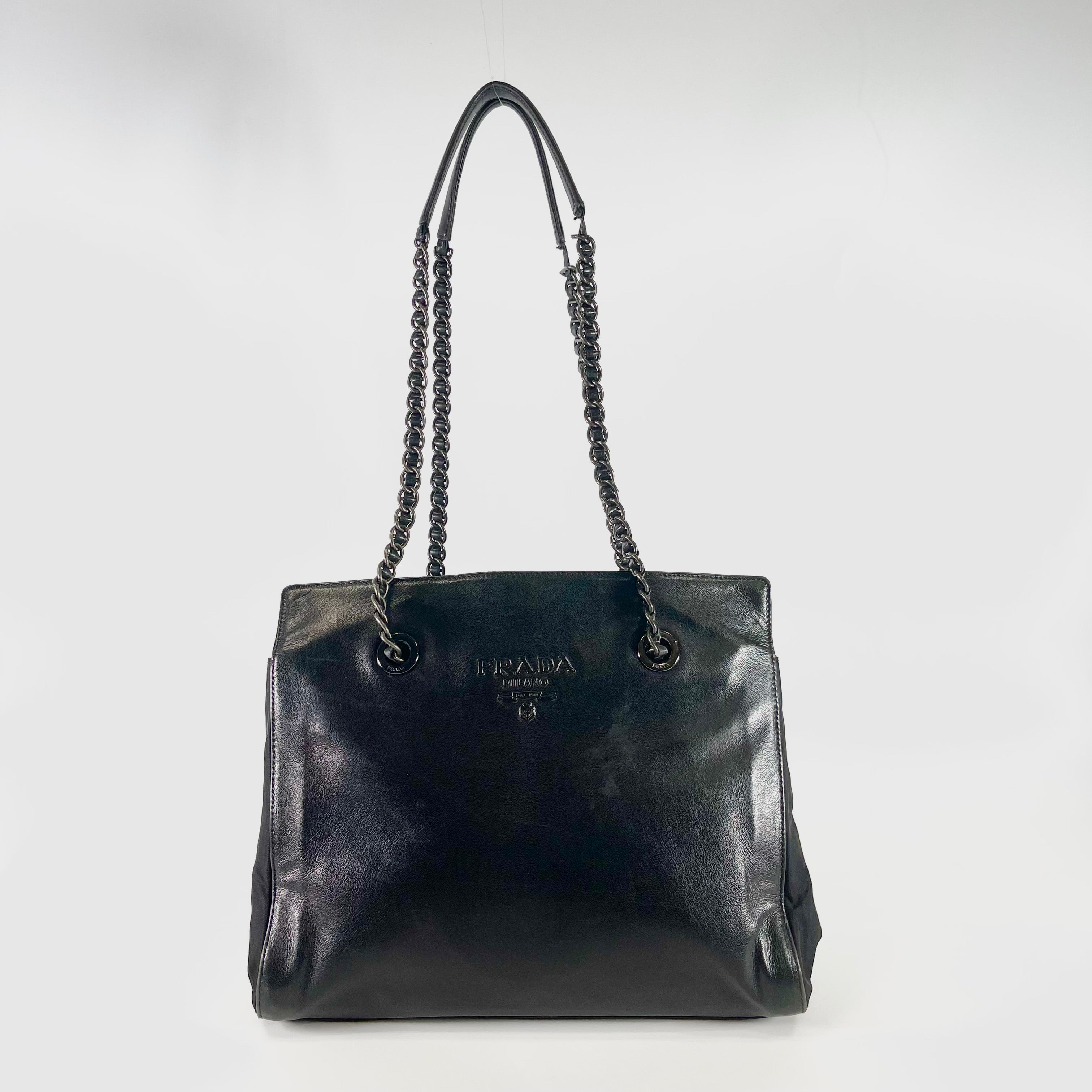 2604 secondhand PRADA chain Tote Bag