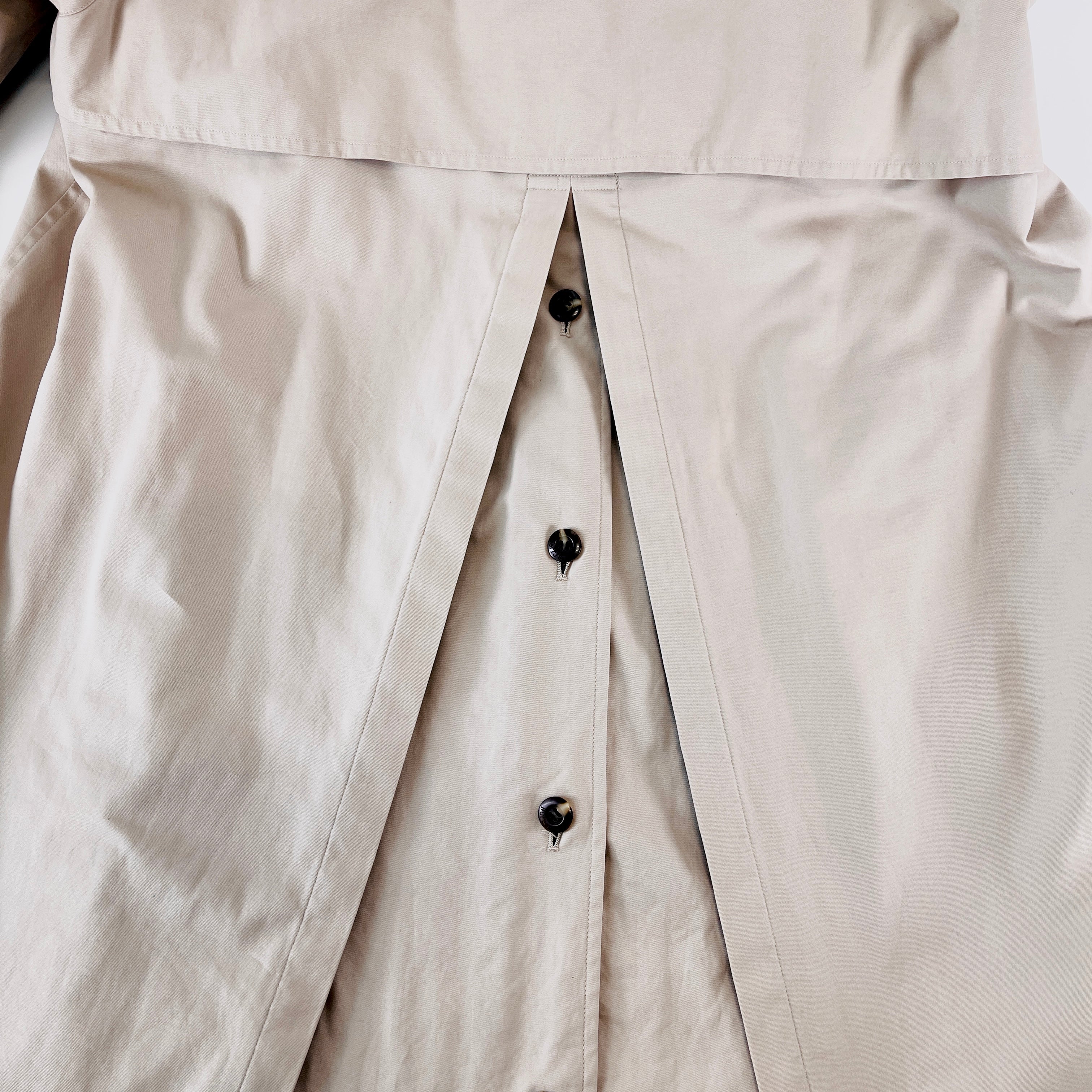 2606 secondhand BURBERRY coat