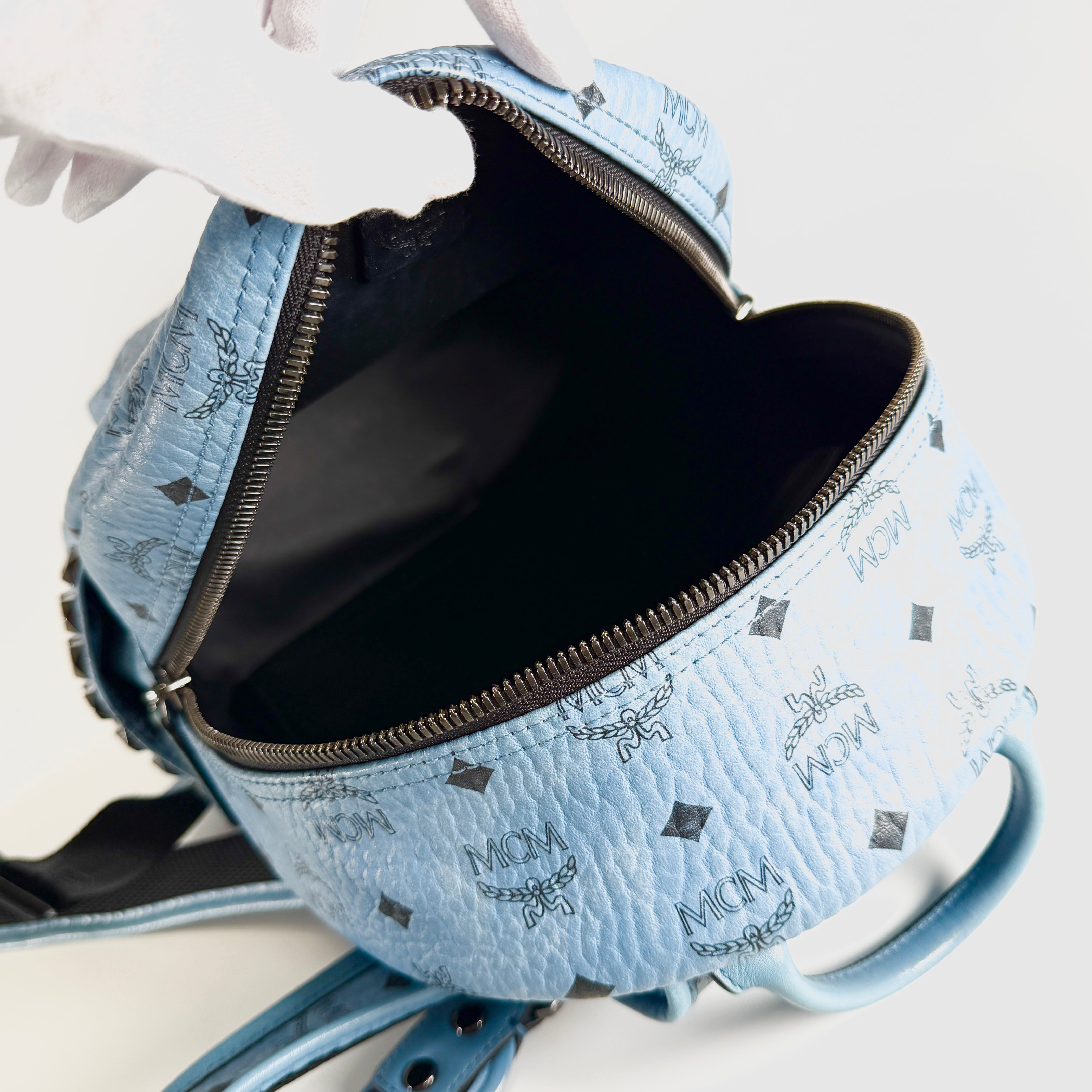 2607 secondhand MCM backpack