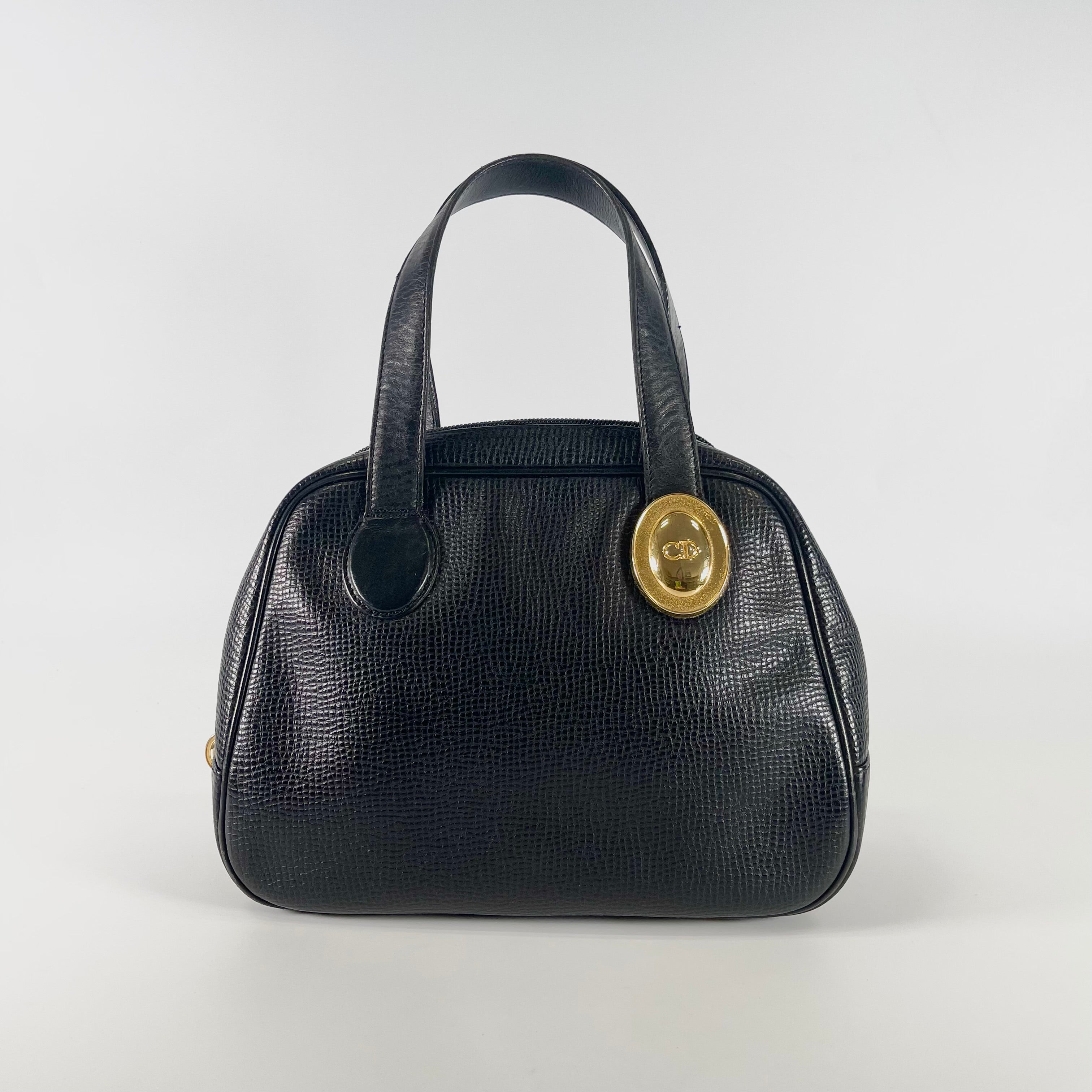 2604 secondhand CD hand bag