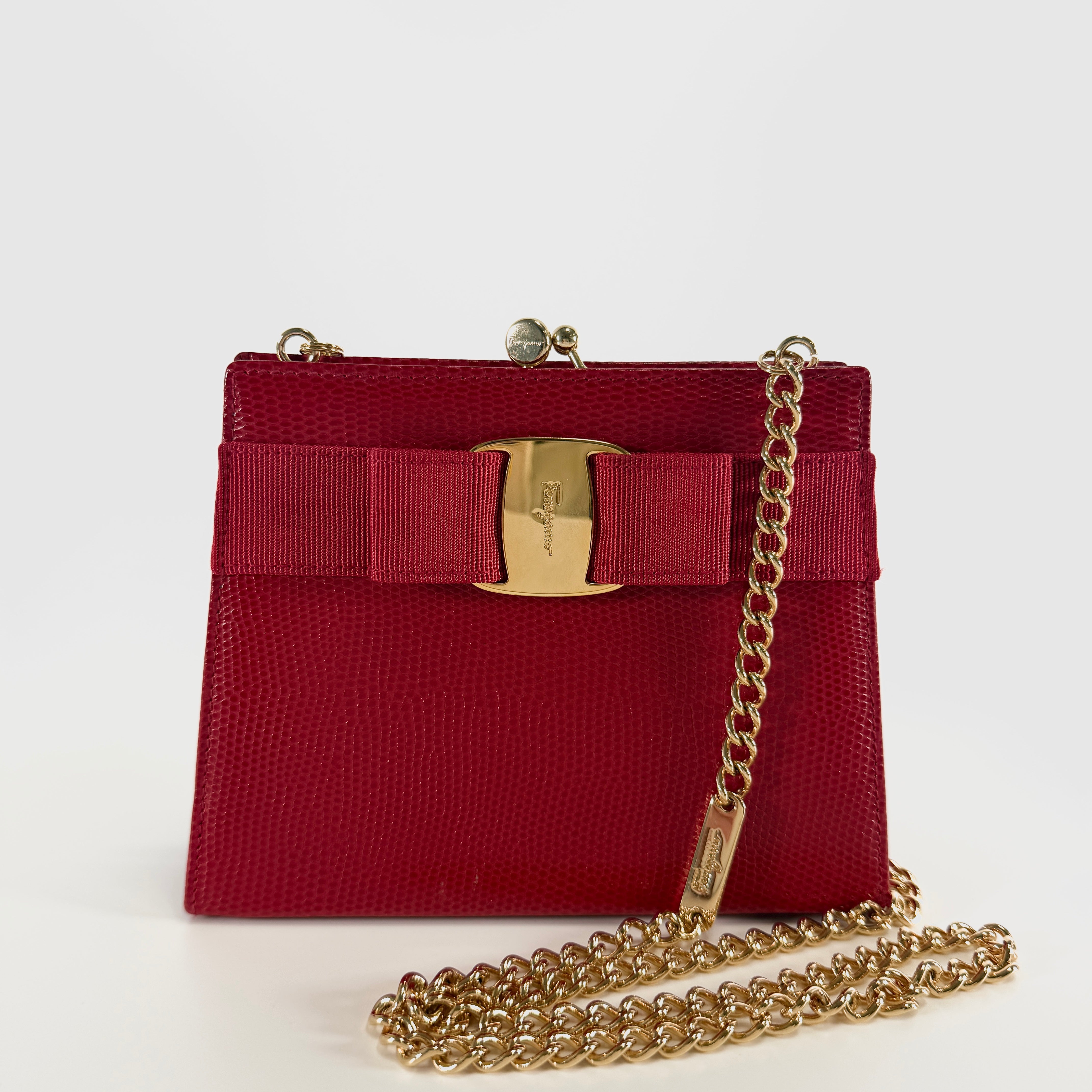 2606 secondhand Ferragamo Vara Ribbon Chain Shoulder Bag