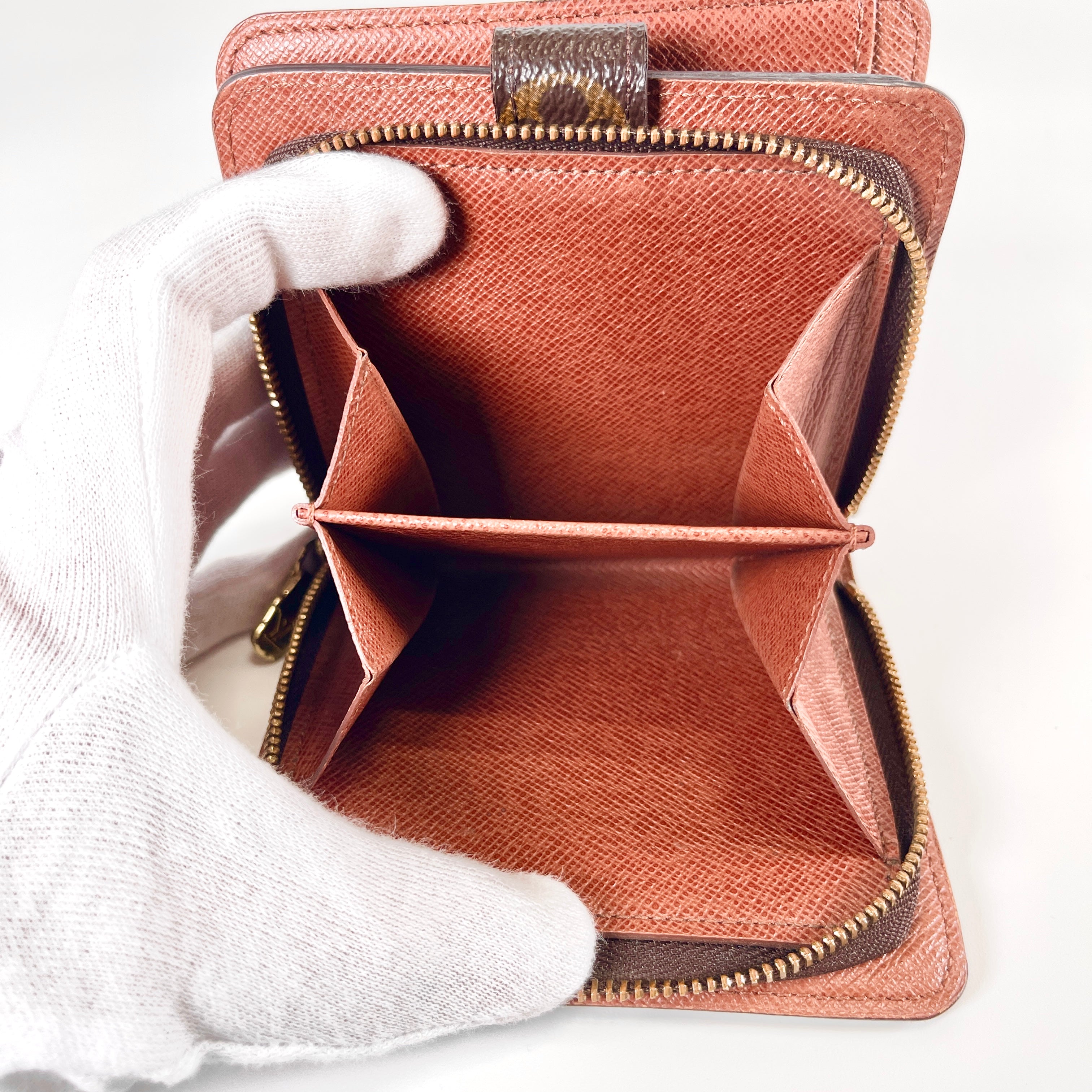 2603 secondhand LV Wallet compact Zip 83