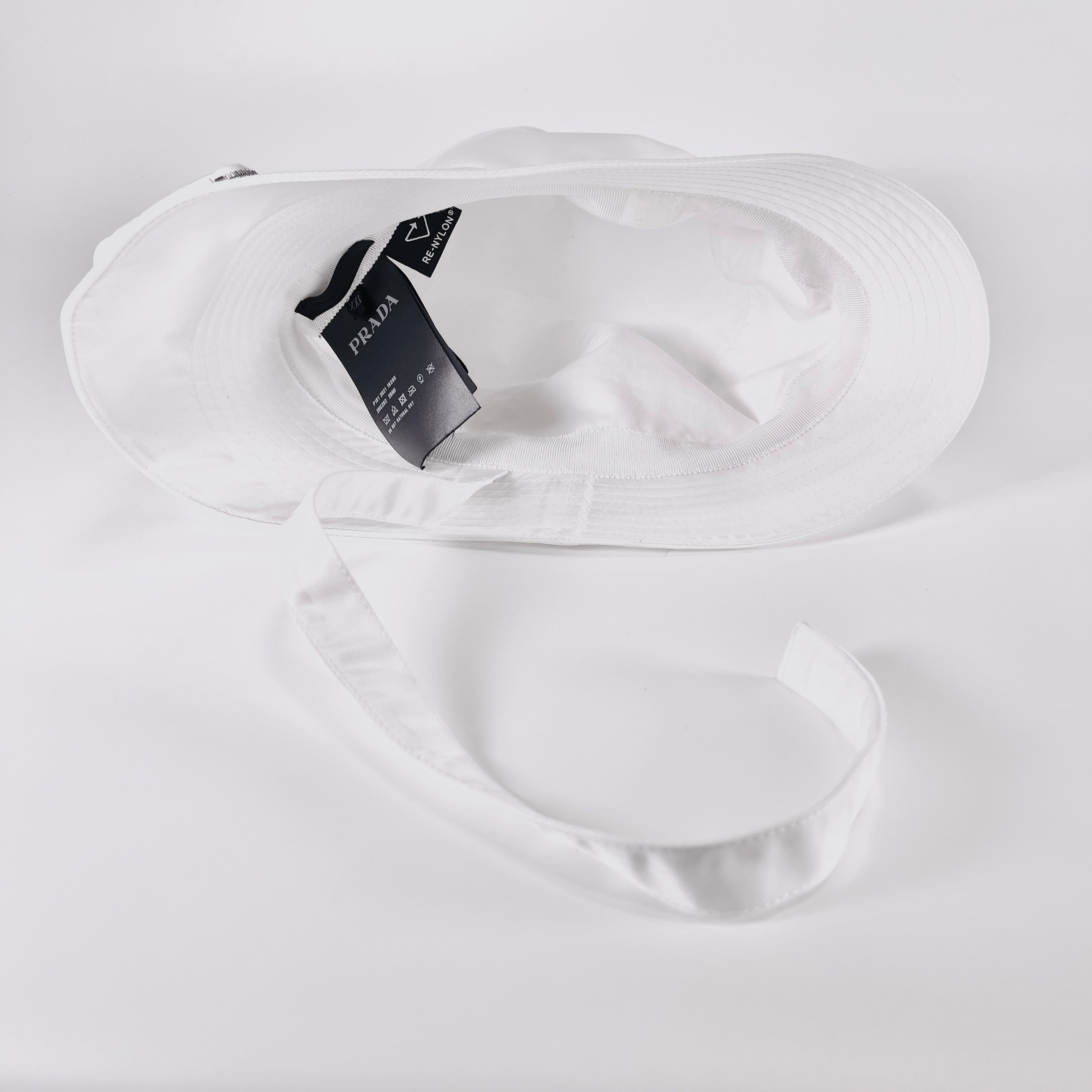 2603 secondhand PRADA cap / hat