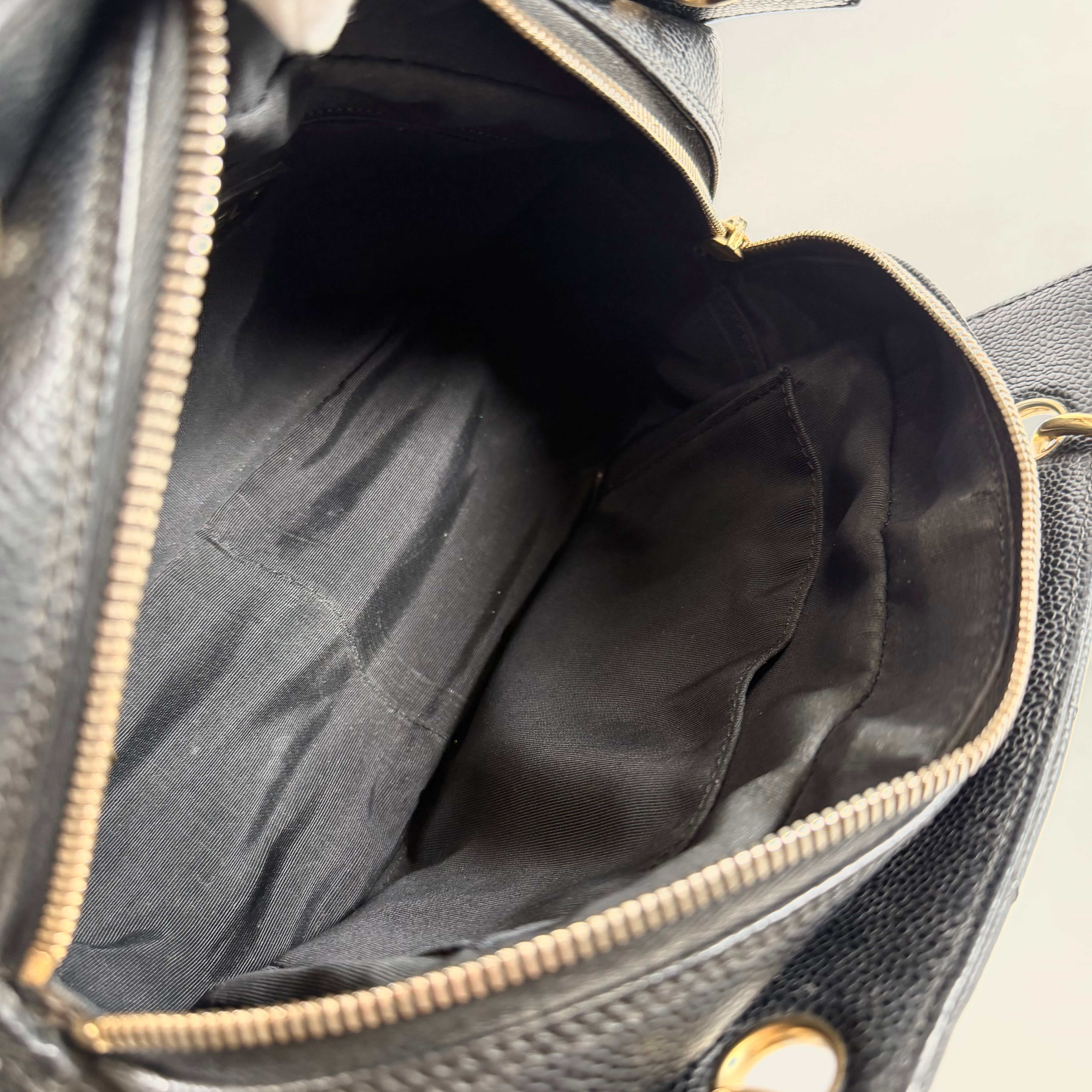 2607 secondhand CHANEL Shoulder bag / Crossbody Bag