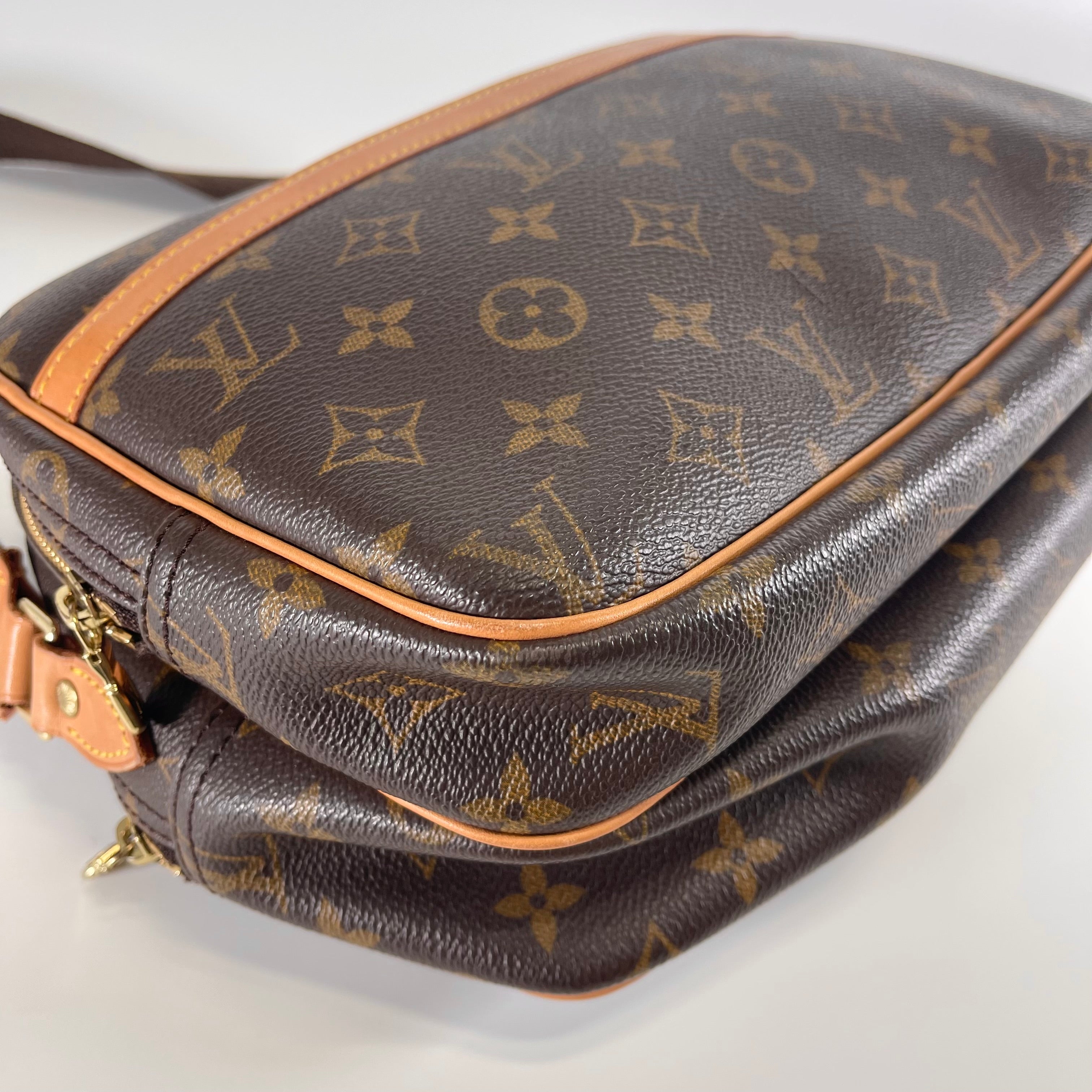 2605 secondhand LV Monogram reporter PM SP0030