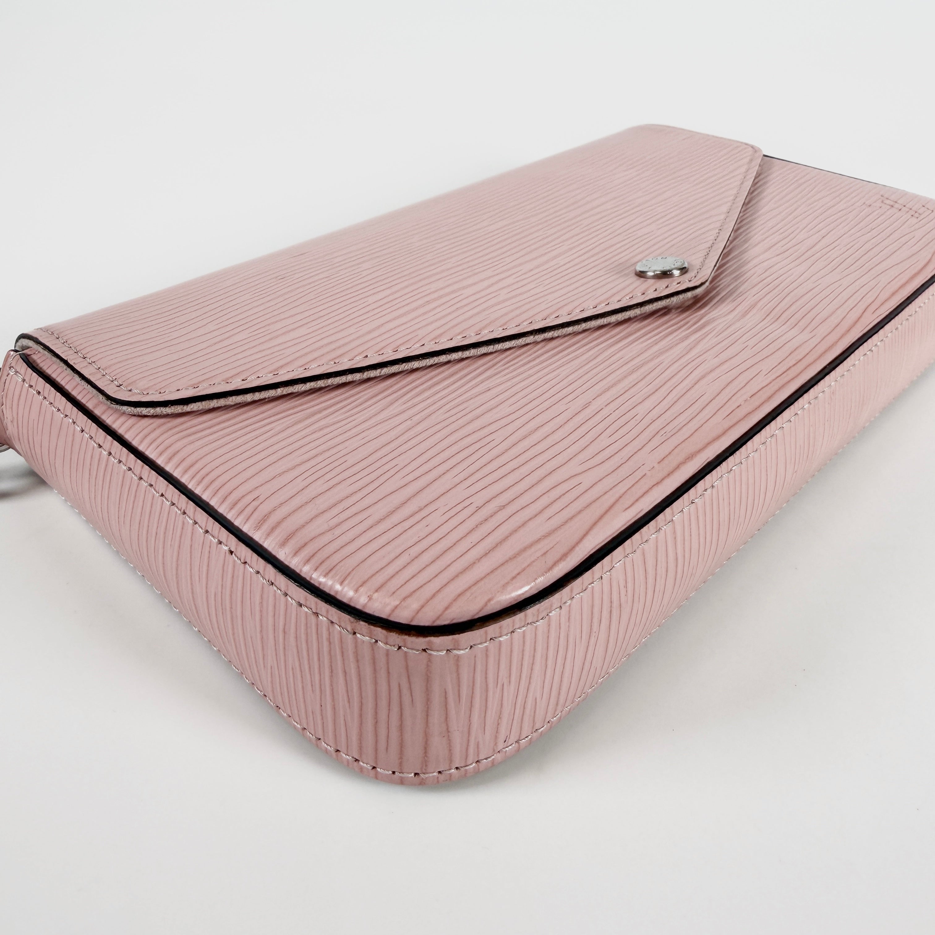 2605 secondhand LV bag / others Pochette Felicie Epi