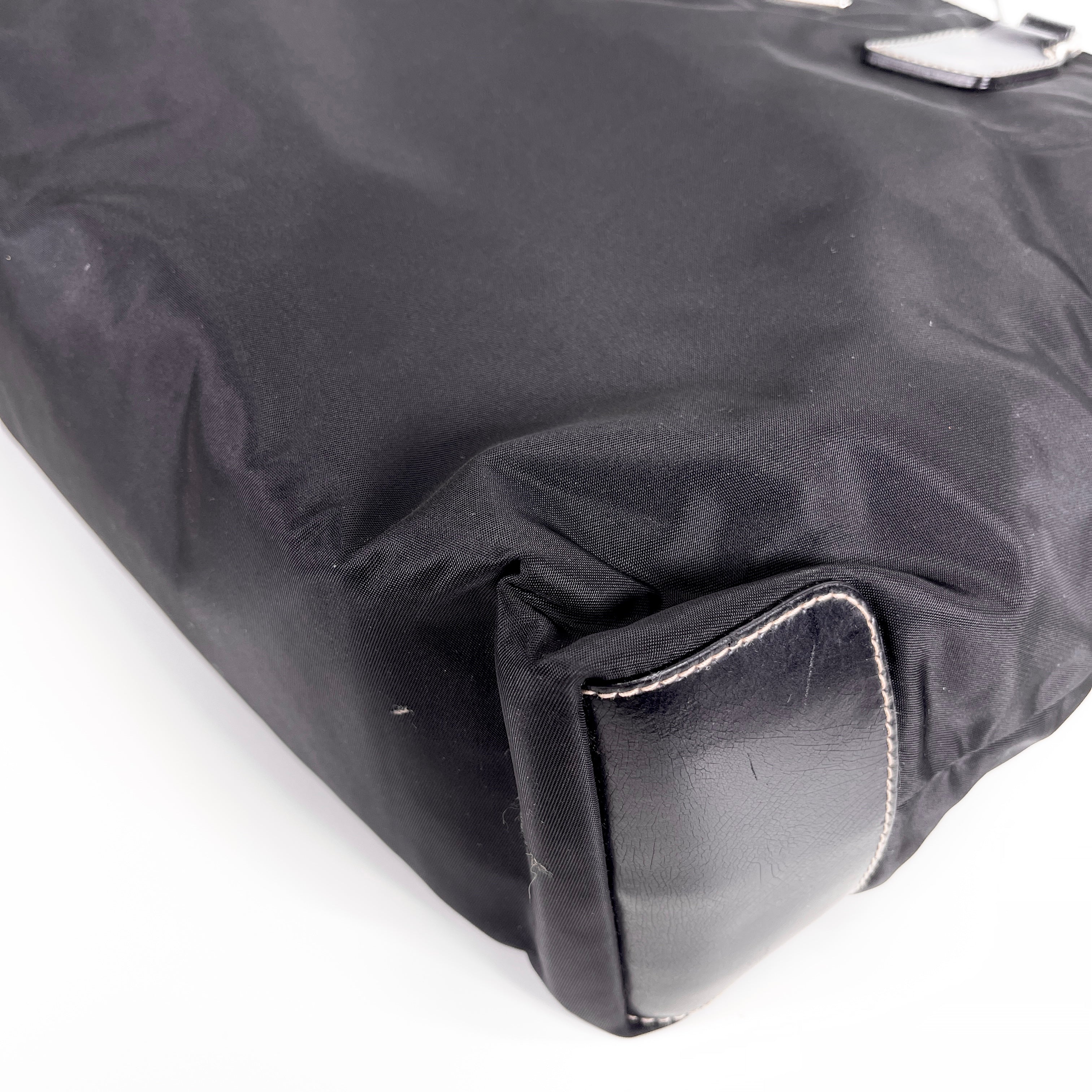 2604 secondhand PRADA calf × nylon Tote black