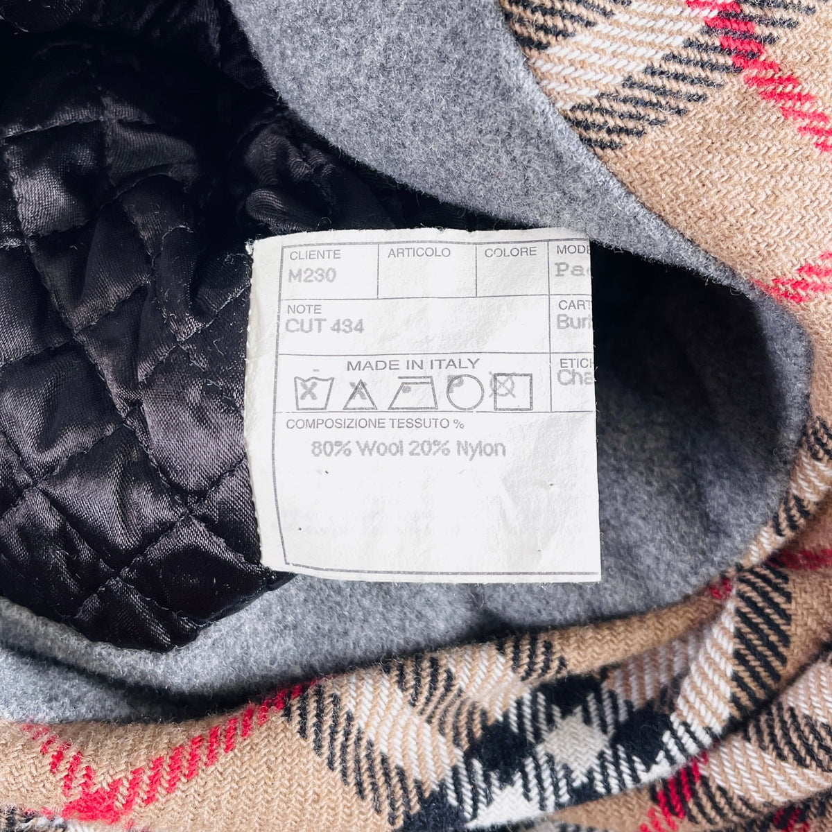2606 secondhand BURBERRY coat