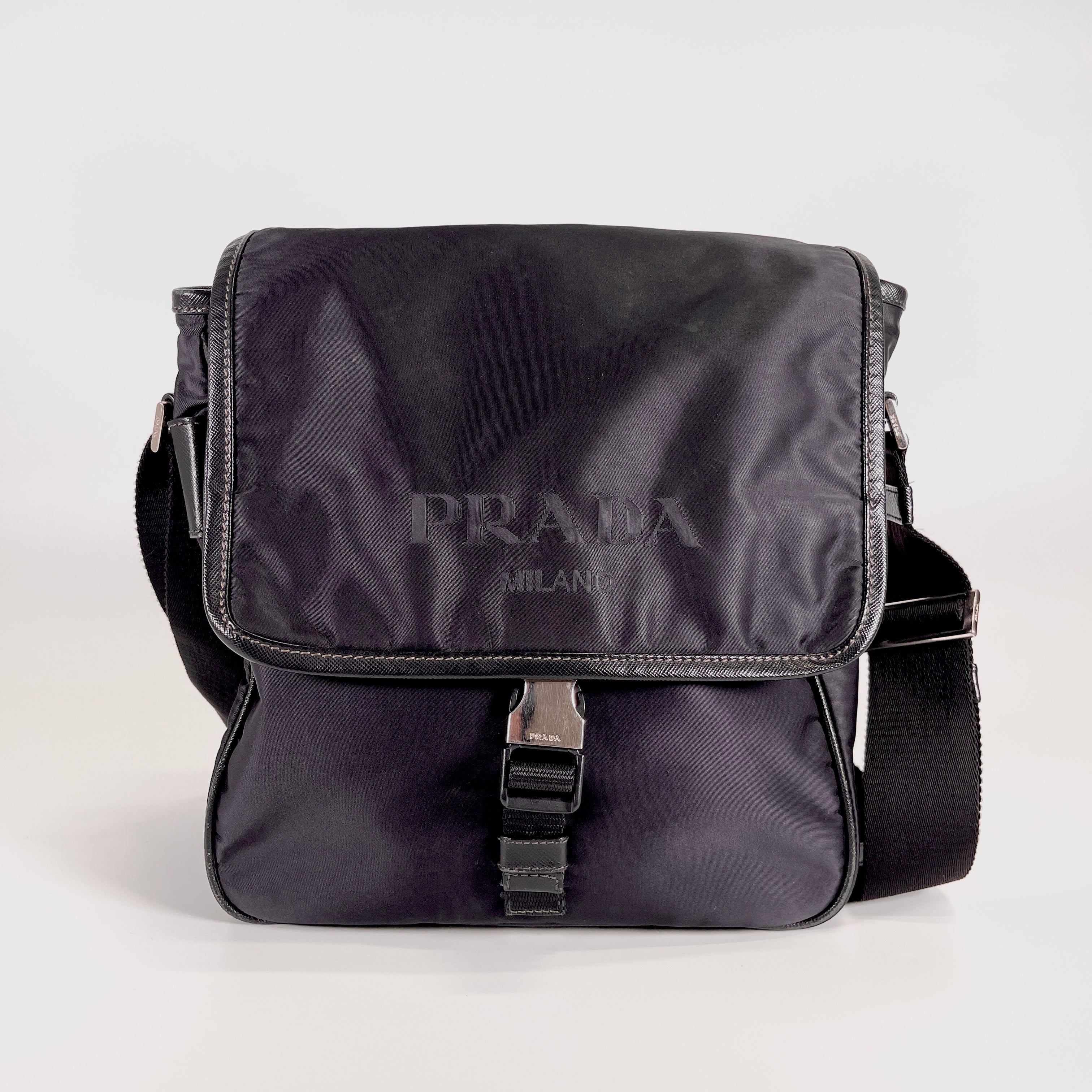 2604 secondhand PRADA brand bag nylon long Shoulder bag black
