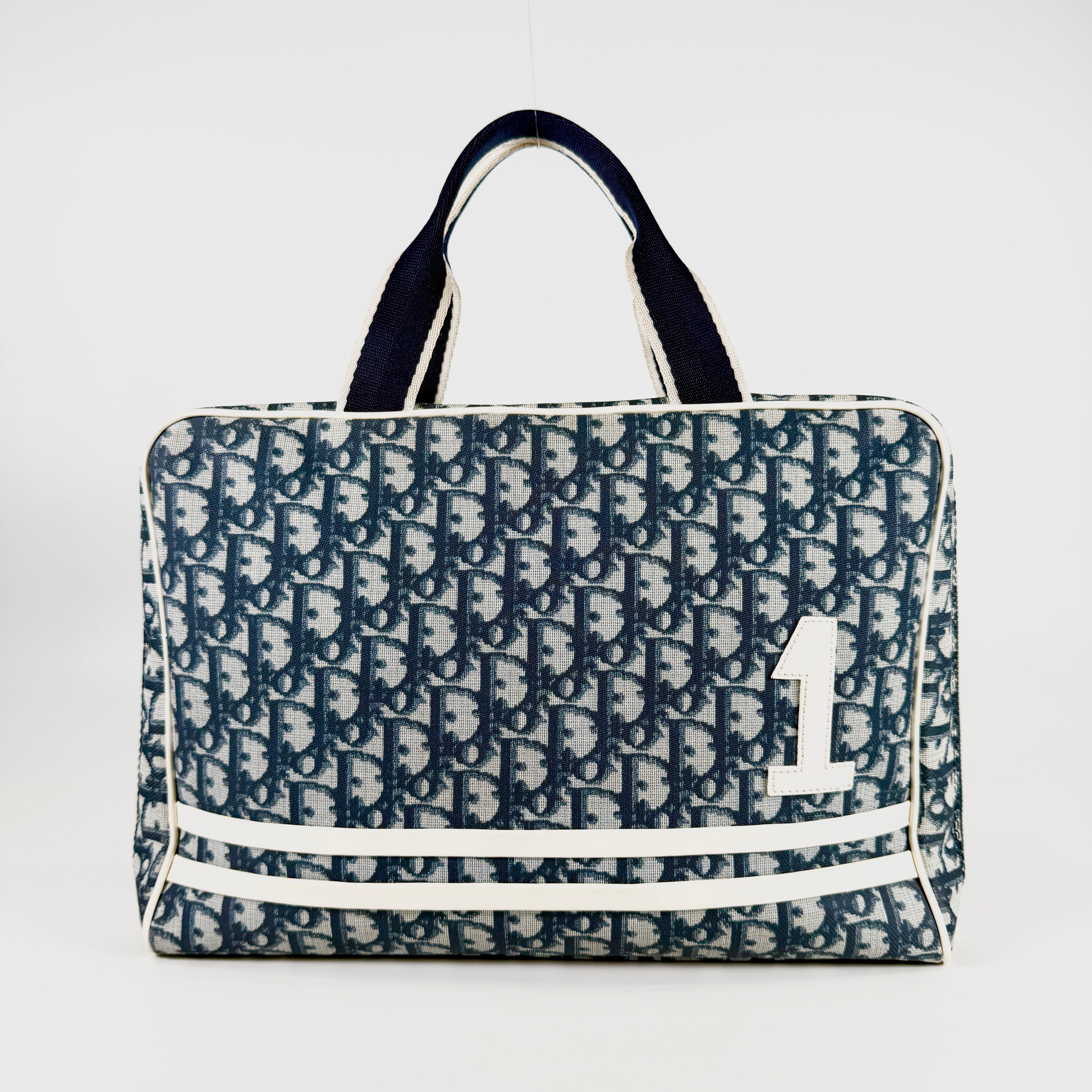 2605 secondhand CD Trotter hand bag