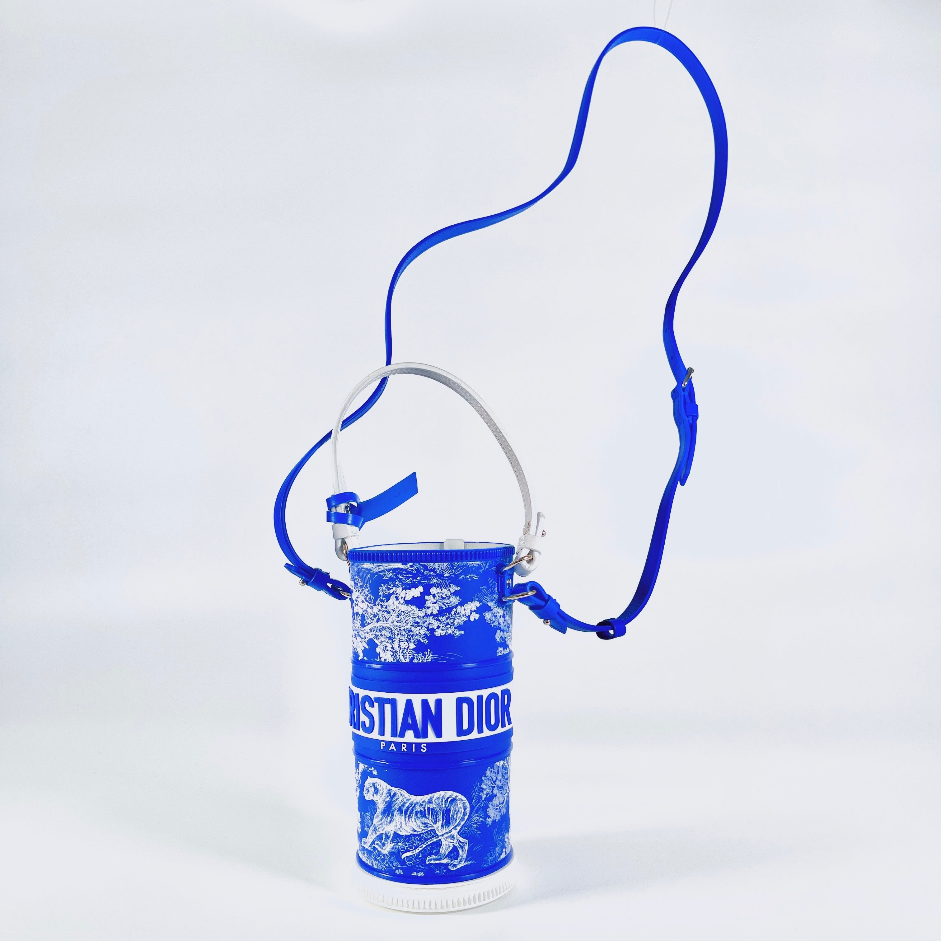 2604 secondhand CD 2Way Bottle holder