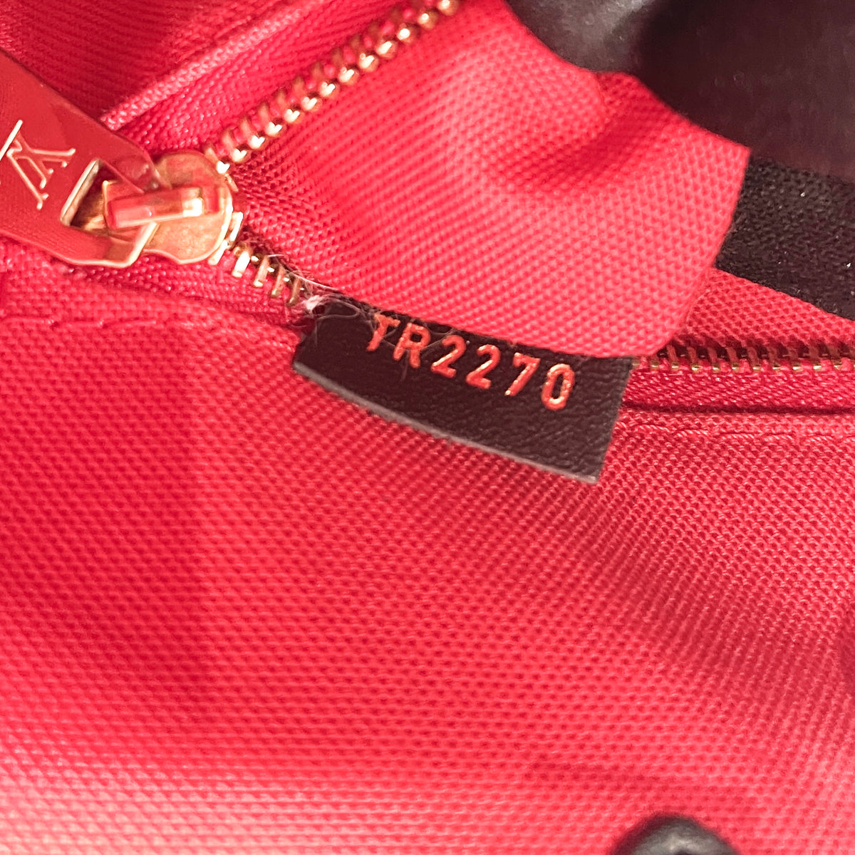 2605 secondhand LV On the Go GM Reverse