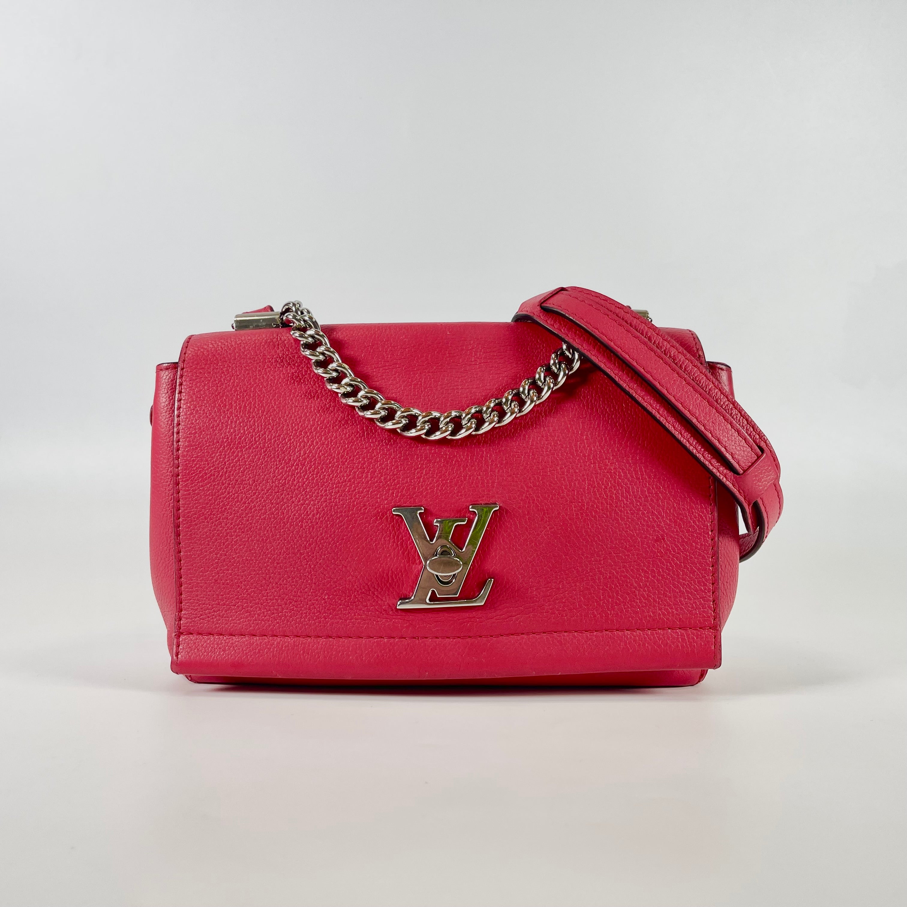 2602 secondhand LV Chain Shoulder Bag rock me