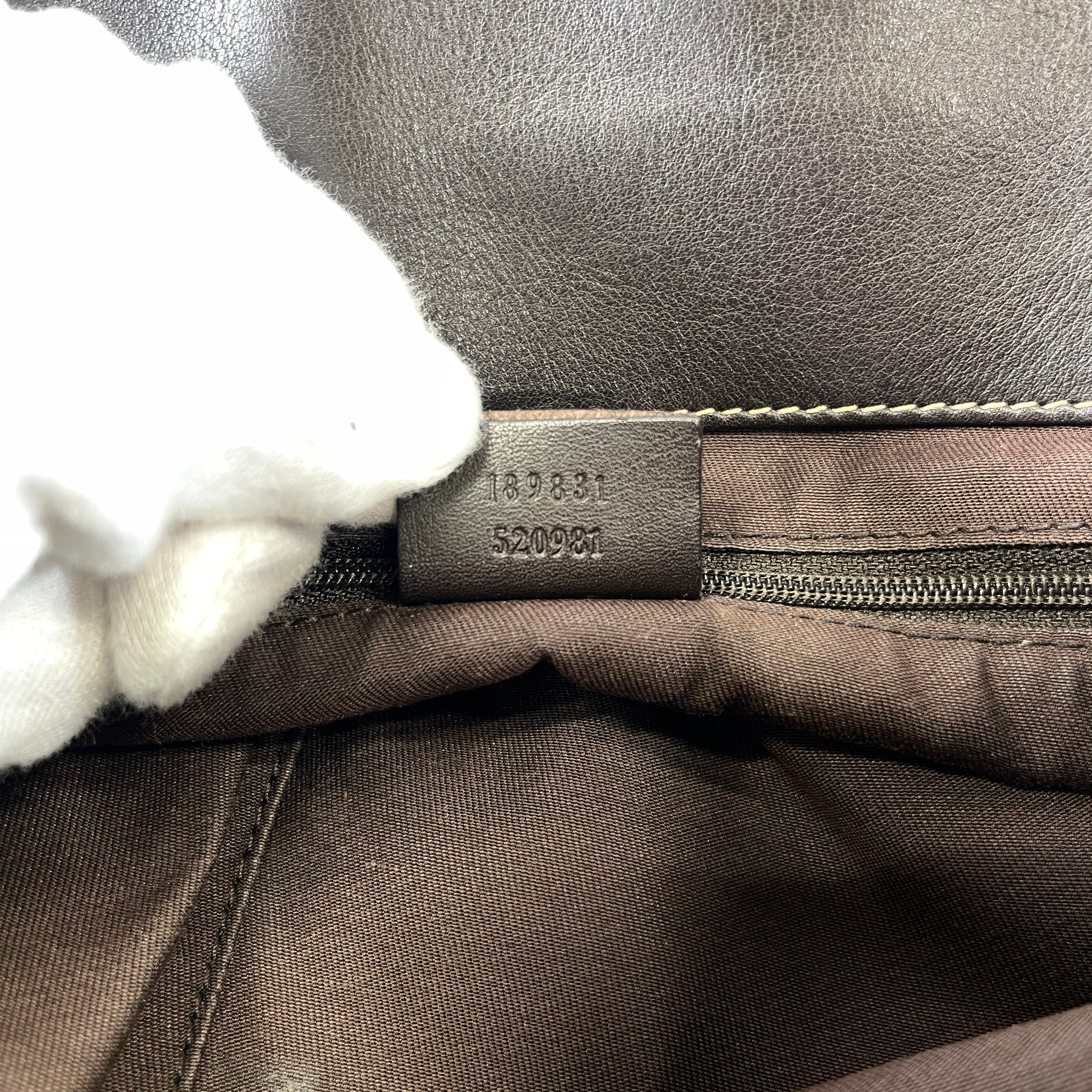 2605 secondhand GUCCI canvas Abby Shoulder bag