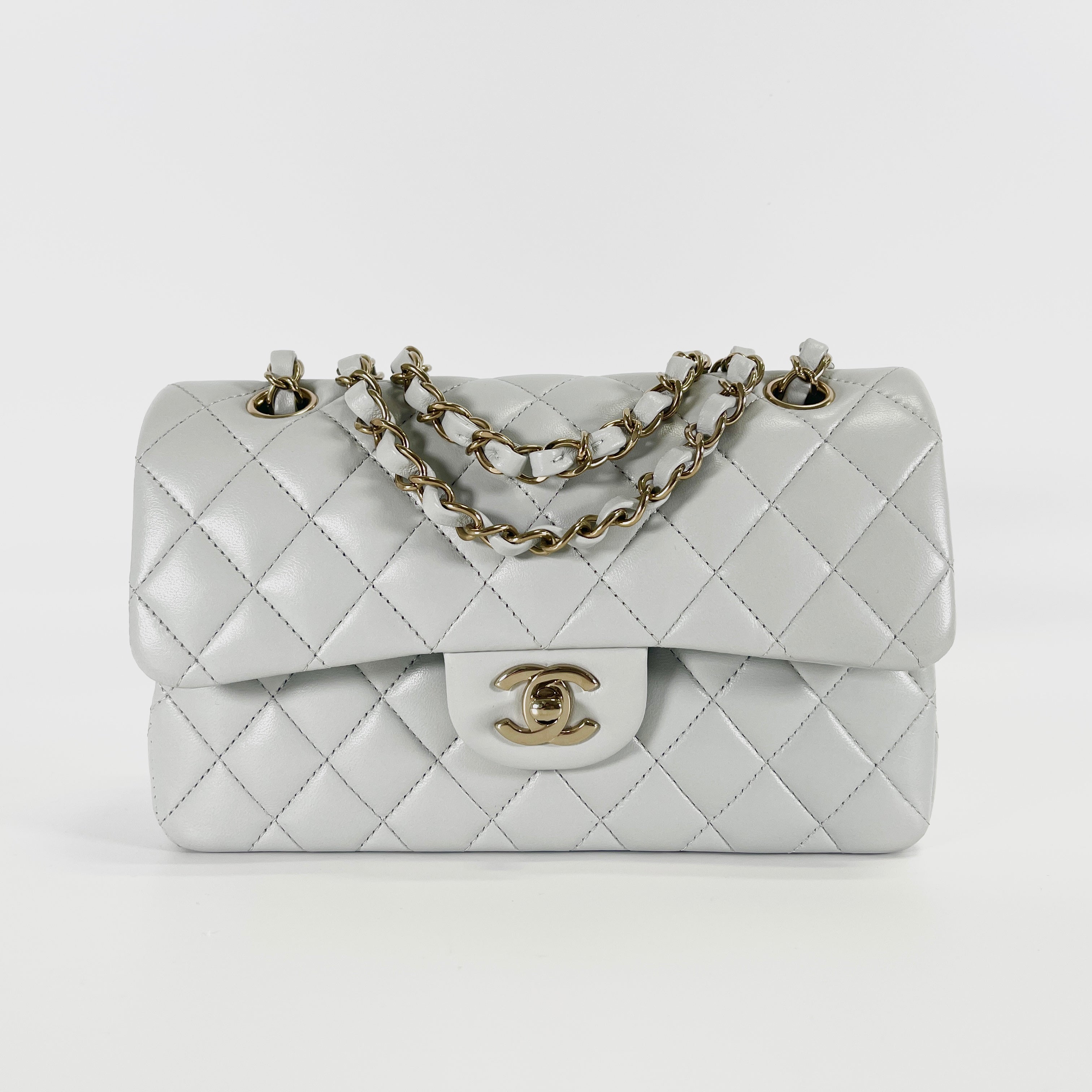 2605 secondhand CHANEL brand bag