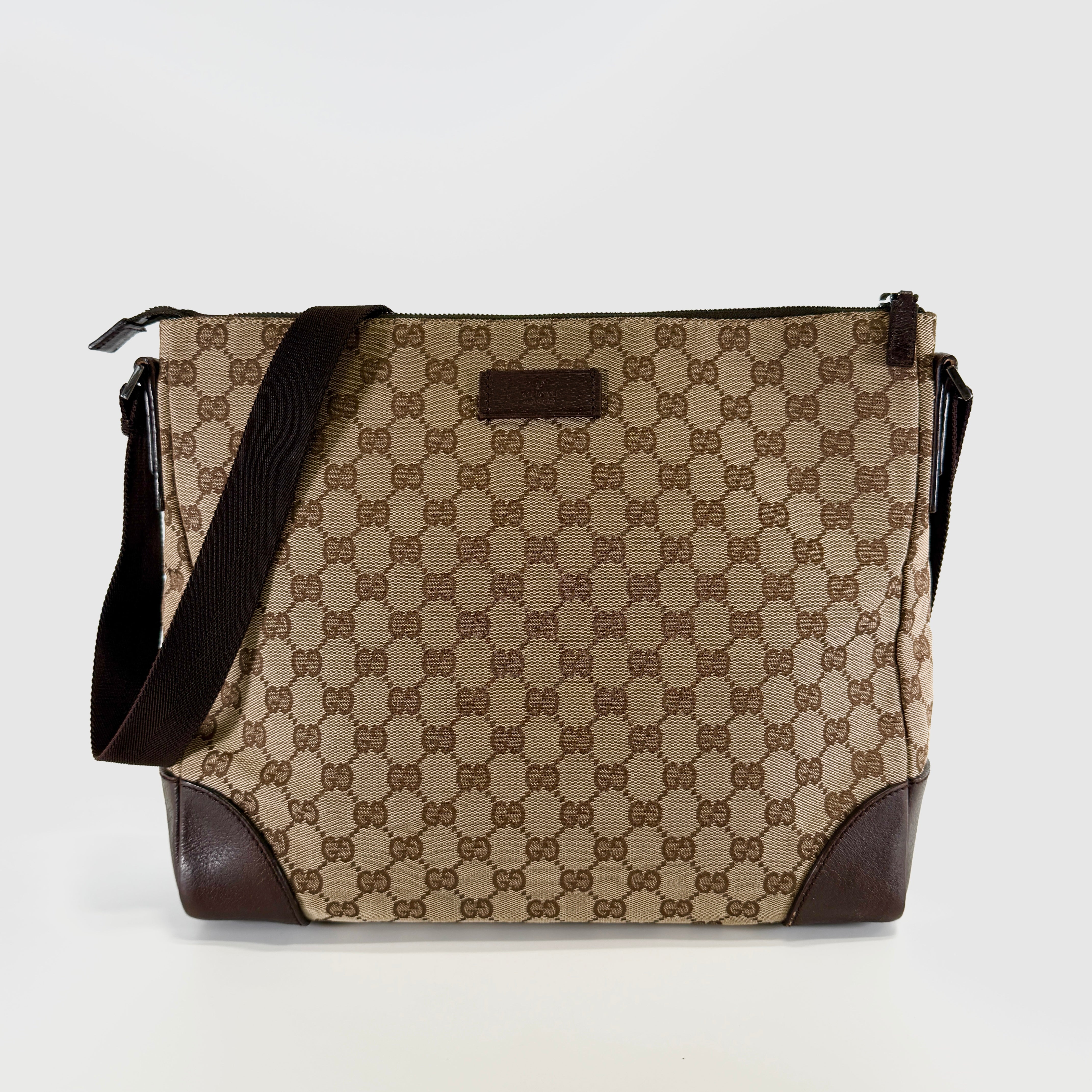 2607 secondhand GUCCI Shoulder bag / Crossbody Bag