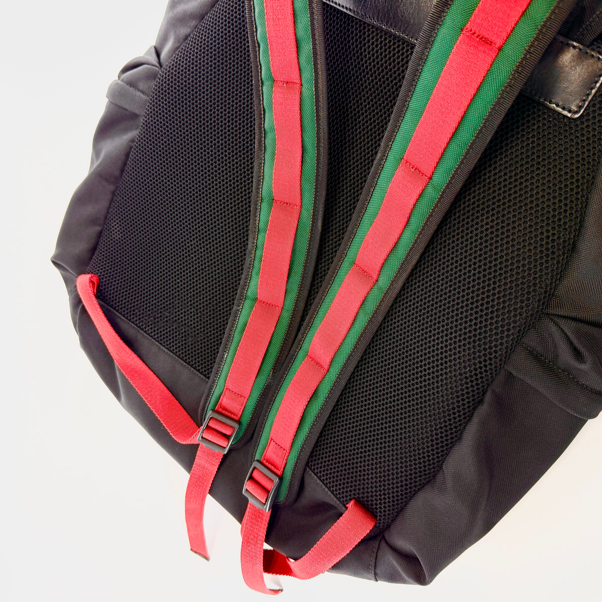 2607 secondhand GUCCI backpack