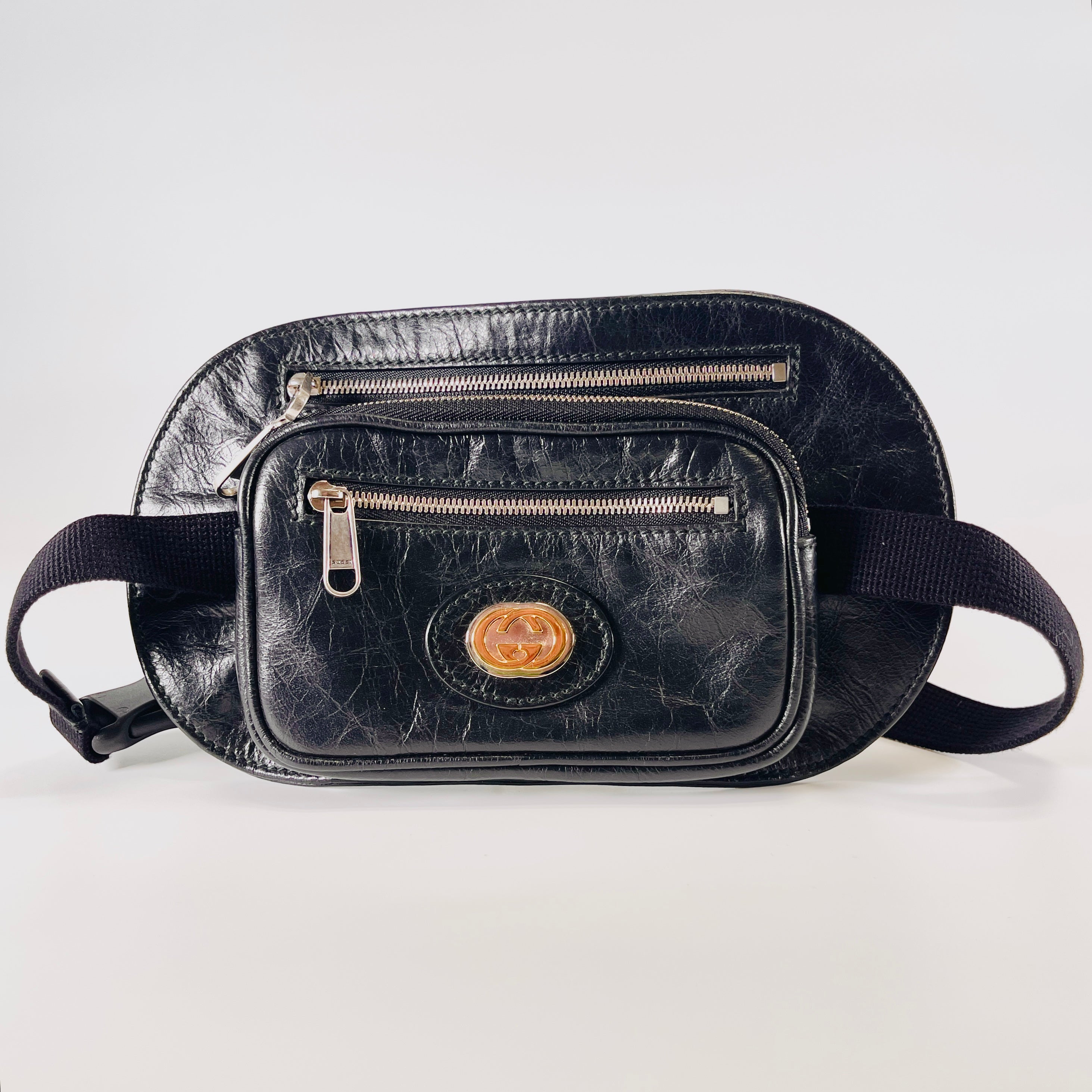 2604 secondhand GUCCI Interlocking G Body Bag