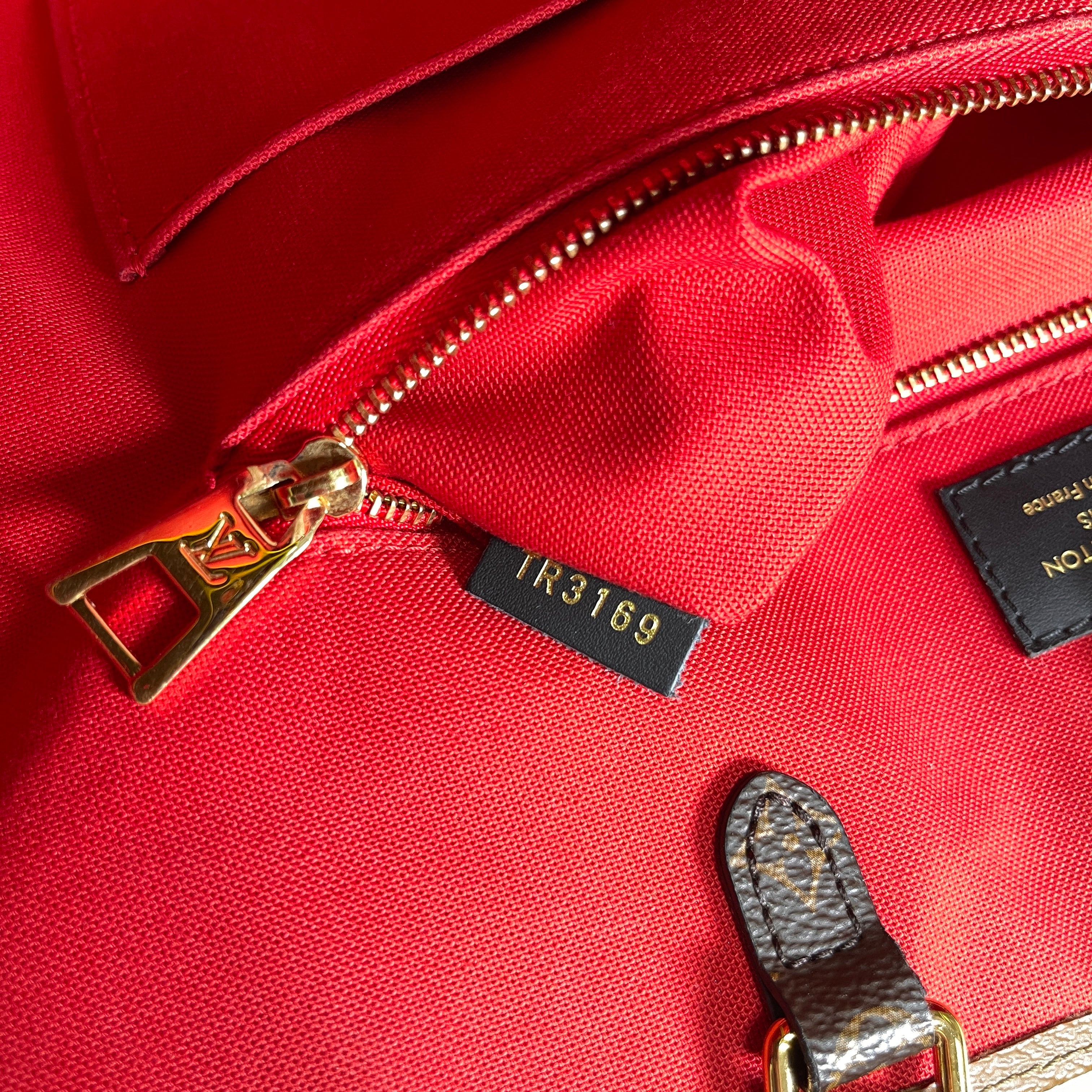 2604 secondhand LV On the Go