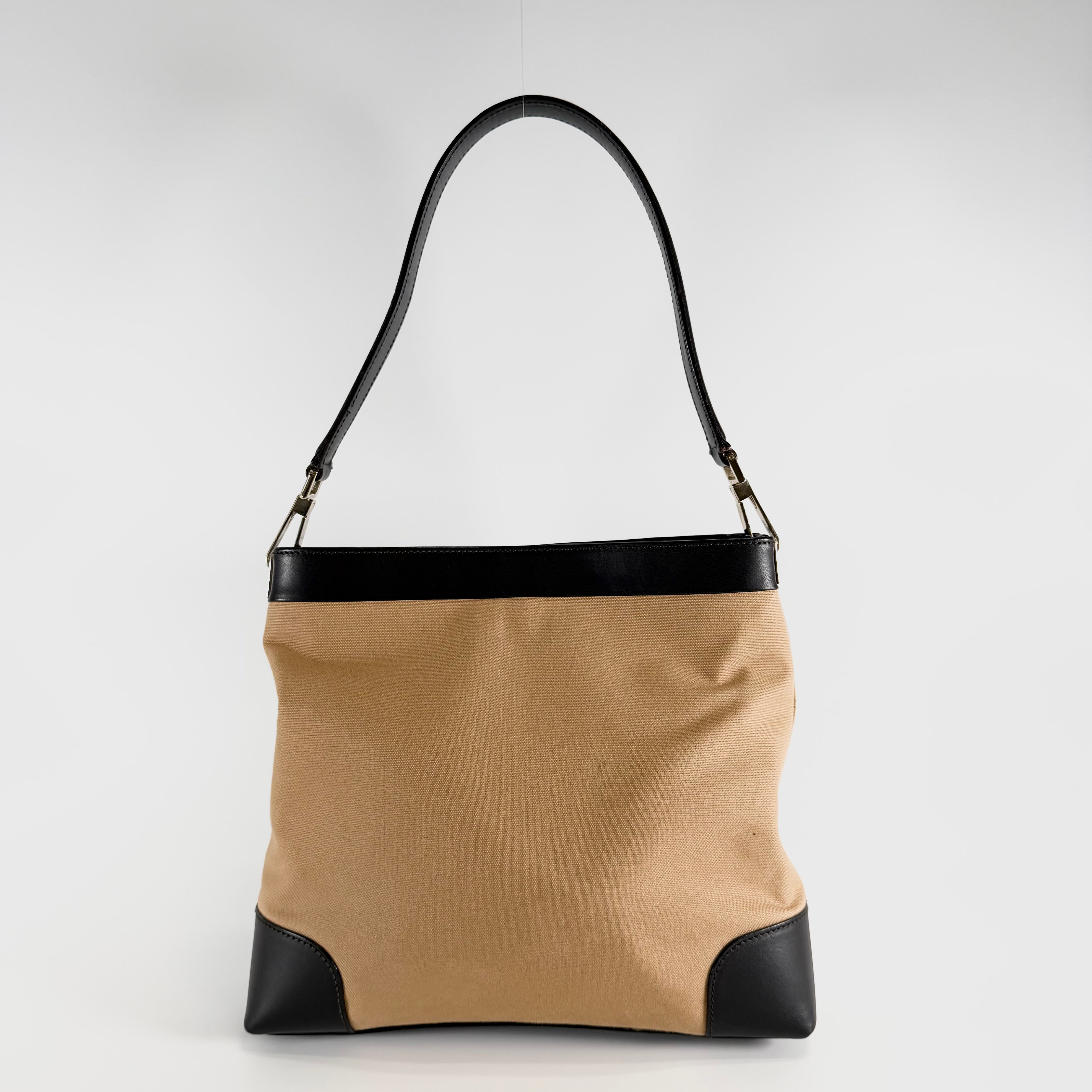 2608 secondhand GUCCI Shoulder bag / Crossbody Bag