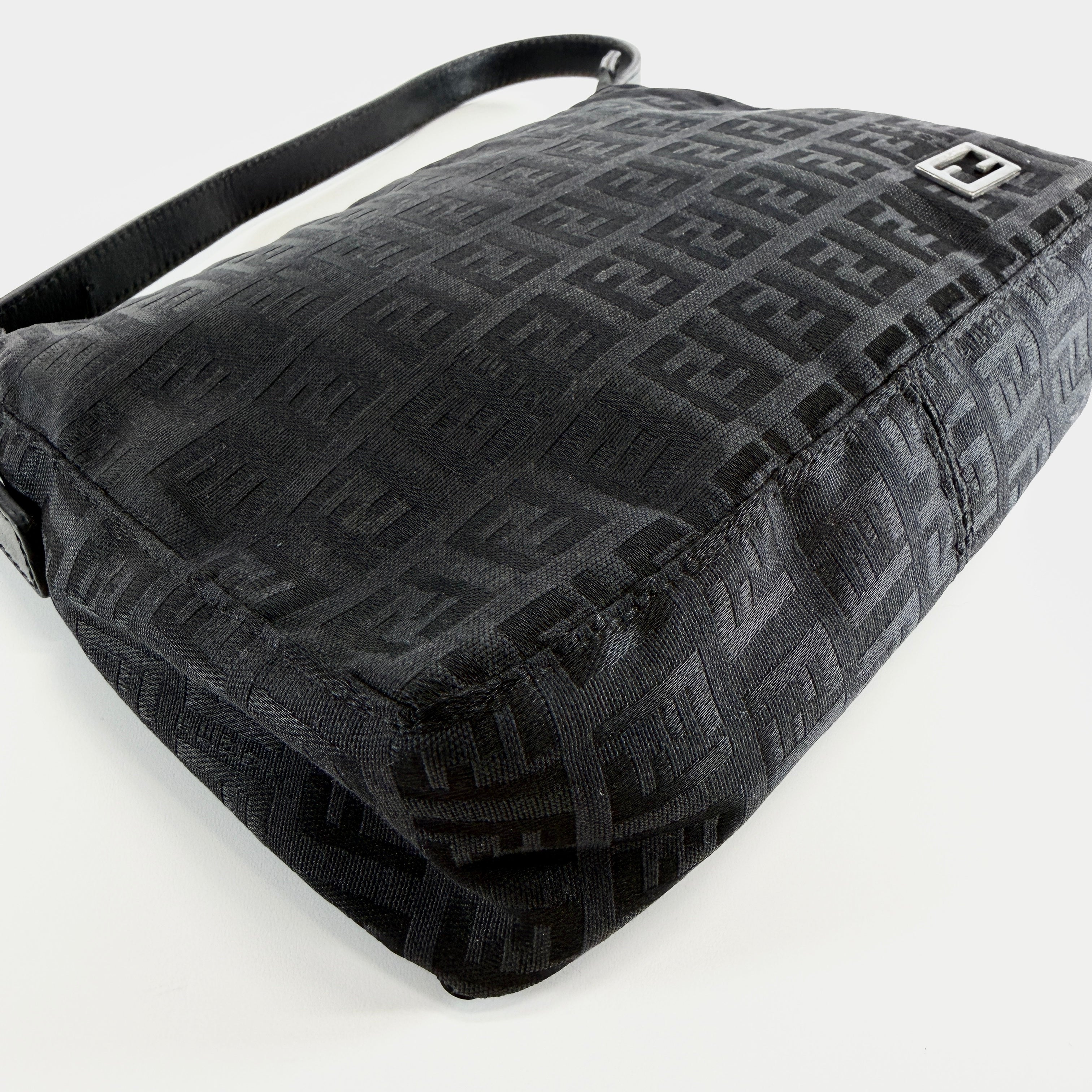 2606 secondhand FENDI bag / others Zucchino