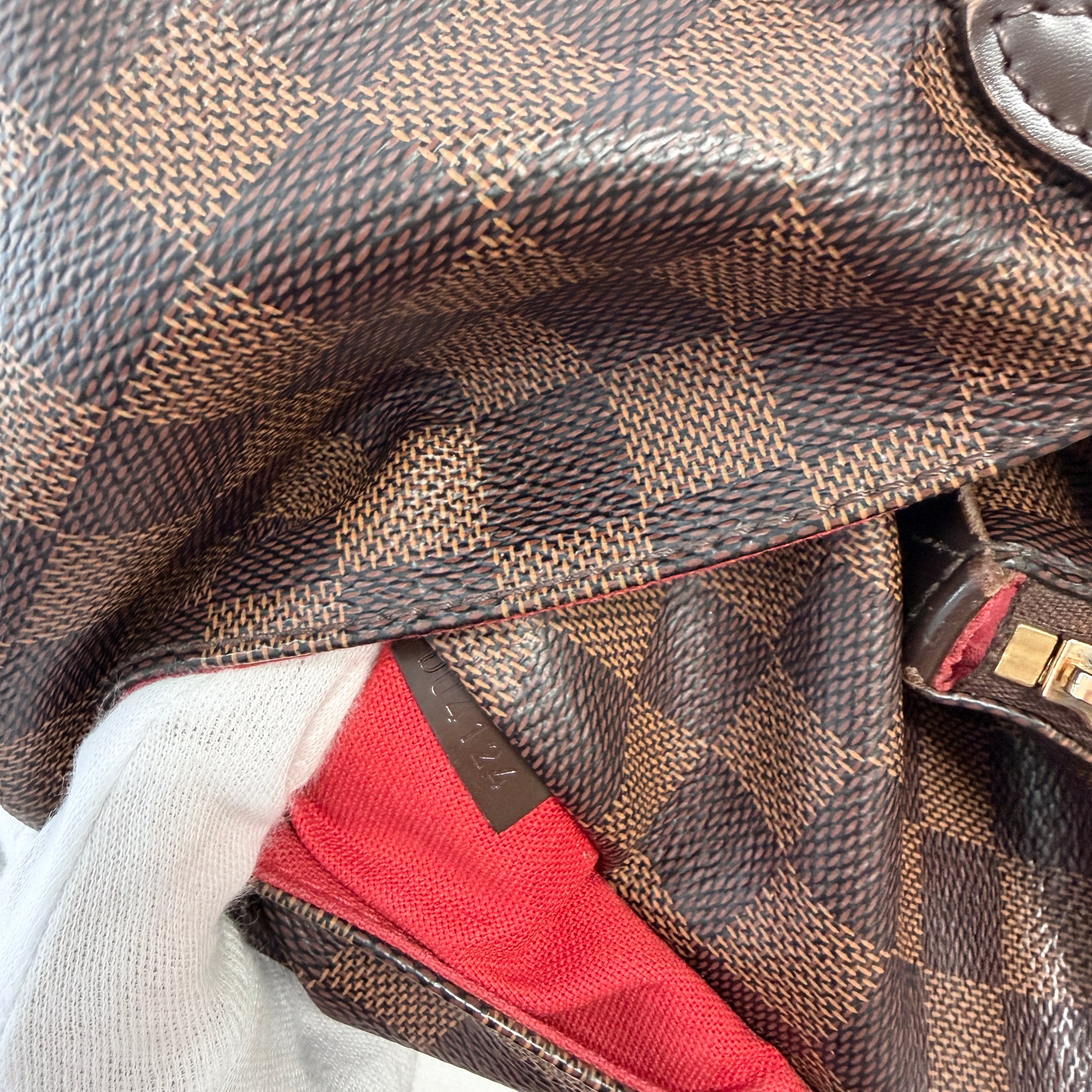2608 secondhand LV Damier Totally PM