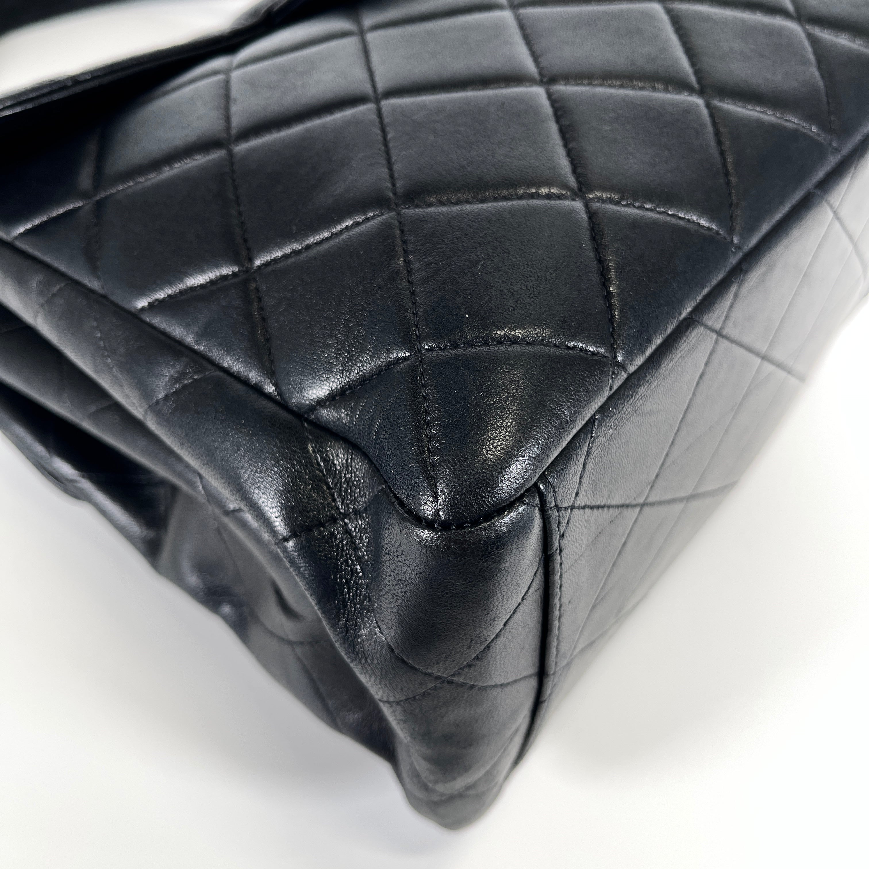 2604 secondhand CHANEL leather Shoulder bag