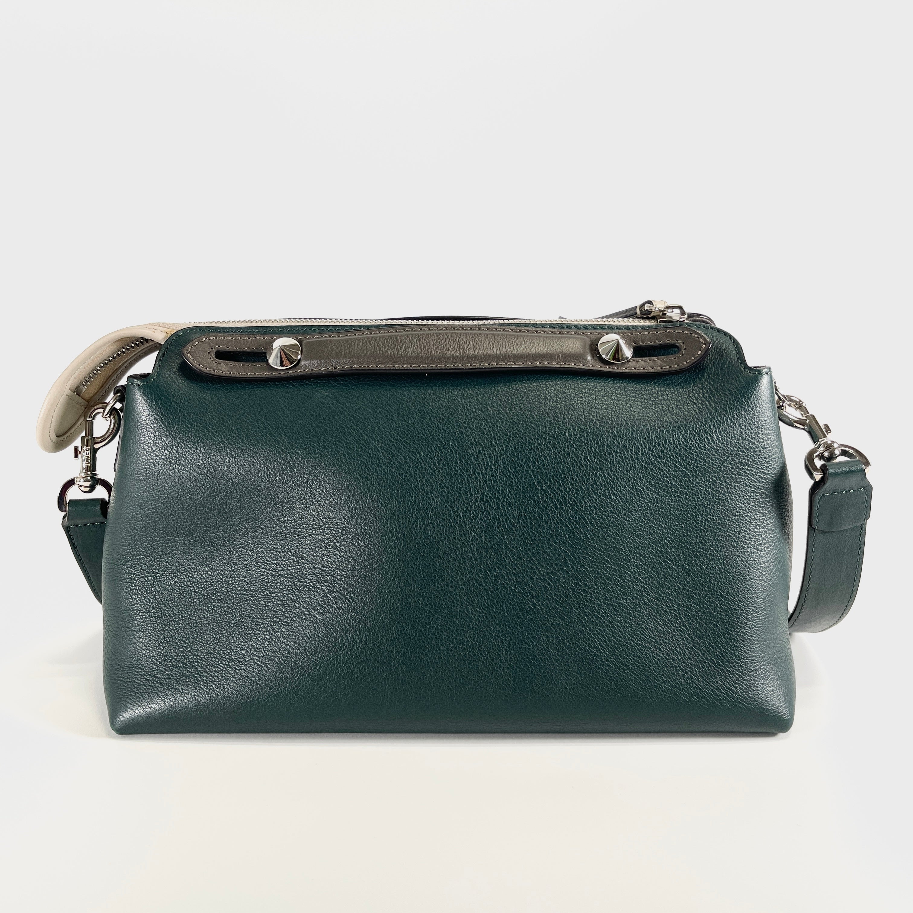 2605 secondhand FENDI By the Way medium leather 2WAY hand bag green 8BL124