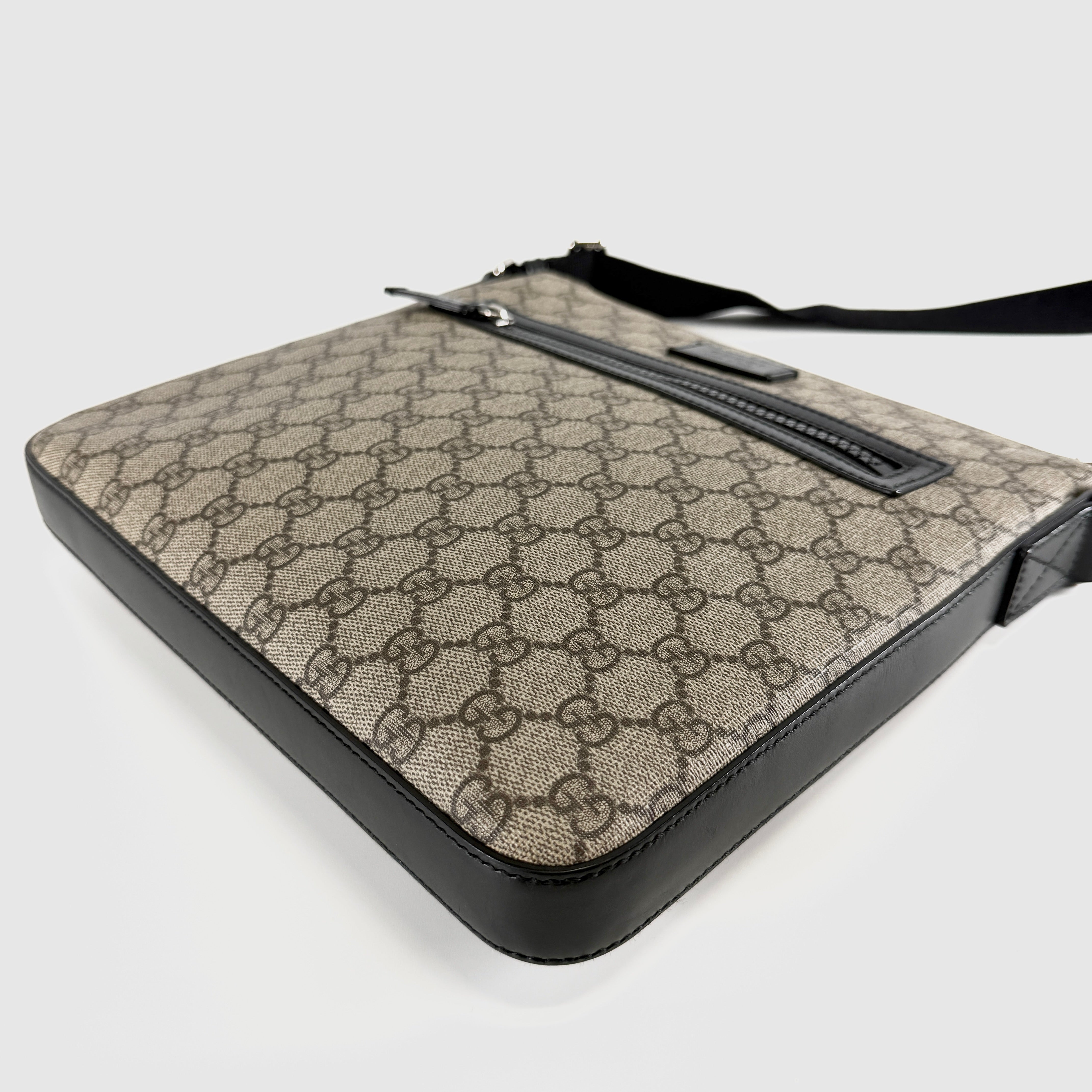 2607 secondhand GUCCI GG Supreme PVC× leather Shoulder bag beige × black 406374