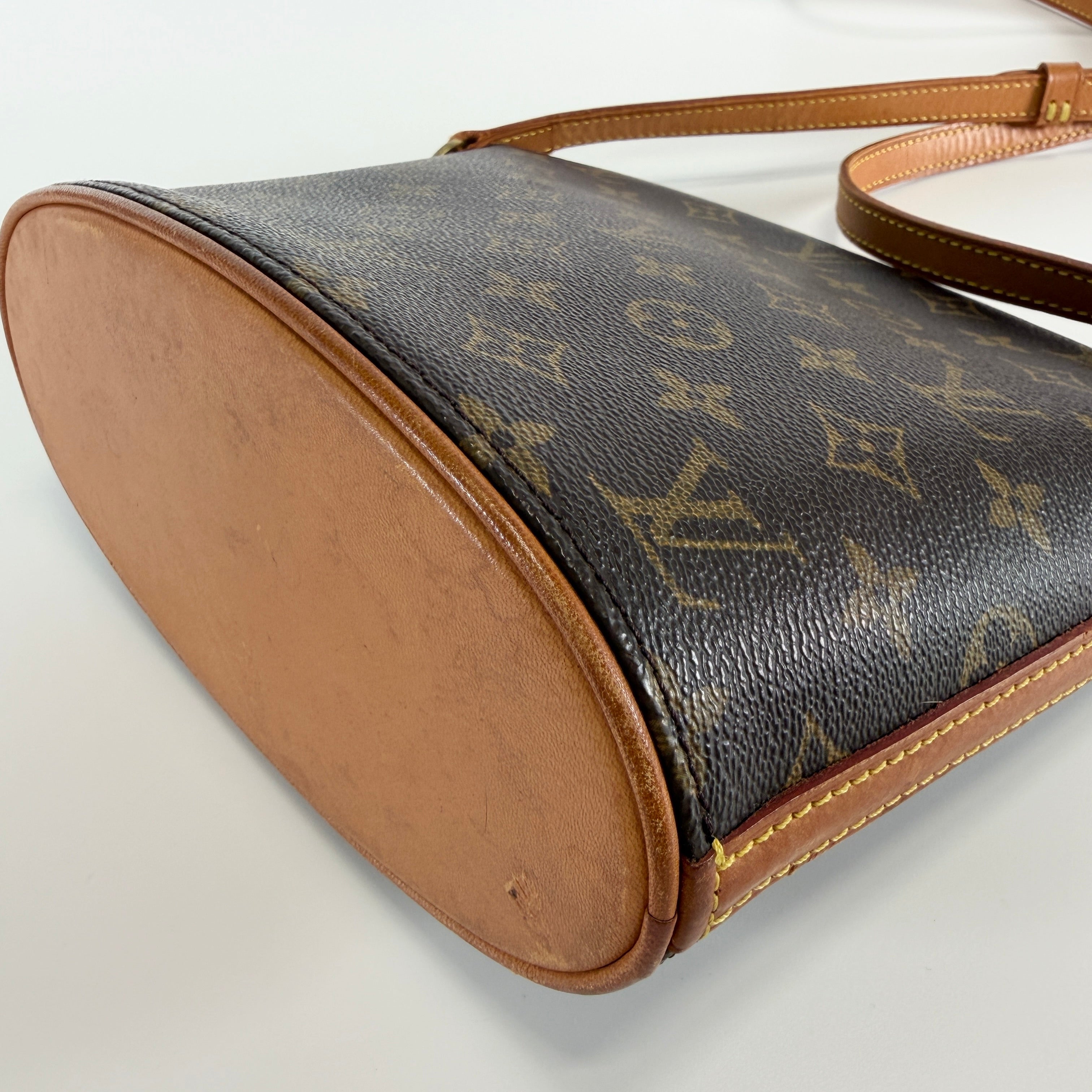 2607 secondhand LV Monogram Drouo