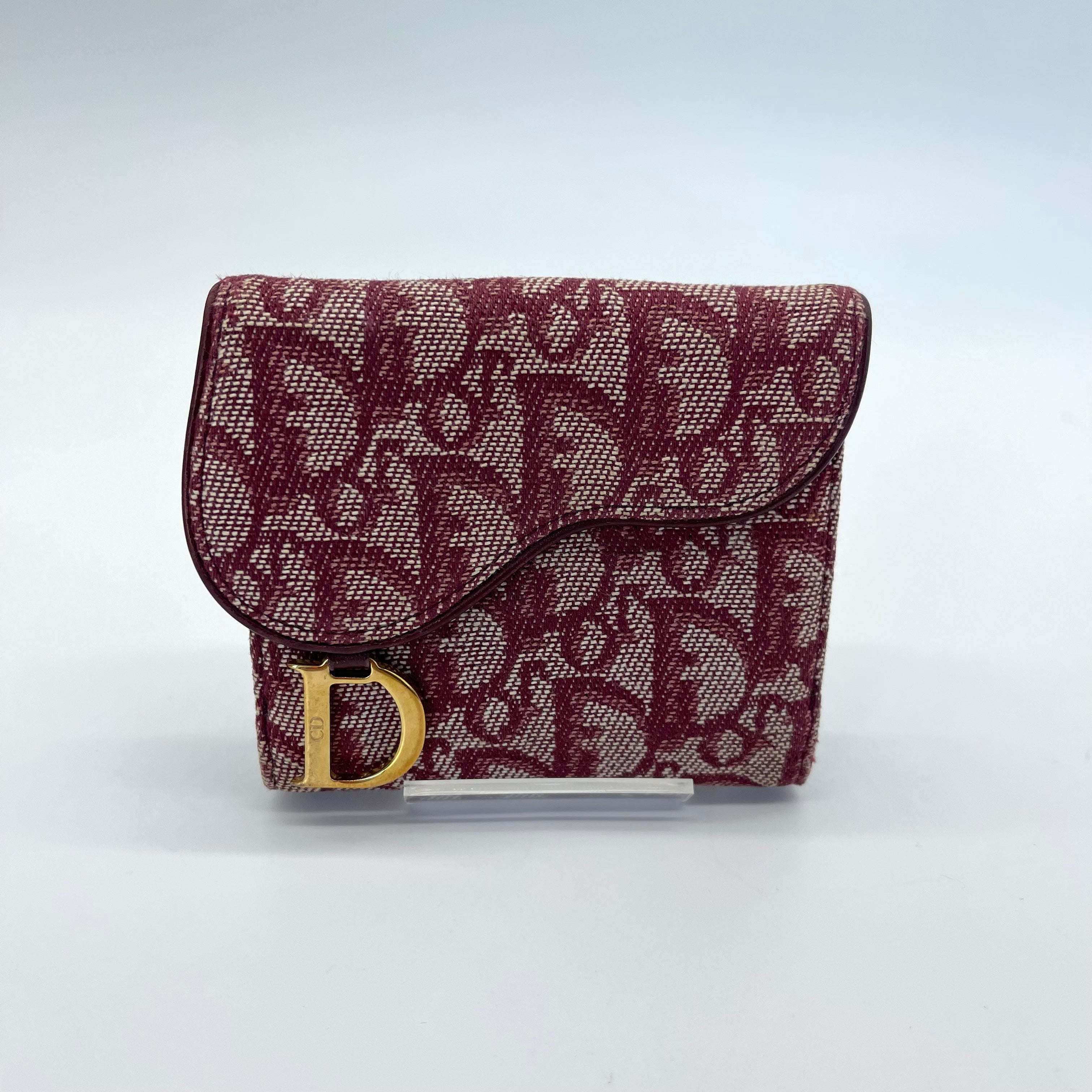 2512 CD Wallet Trotter 2