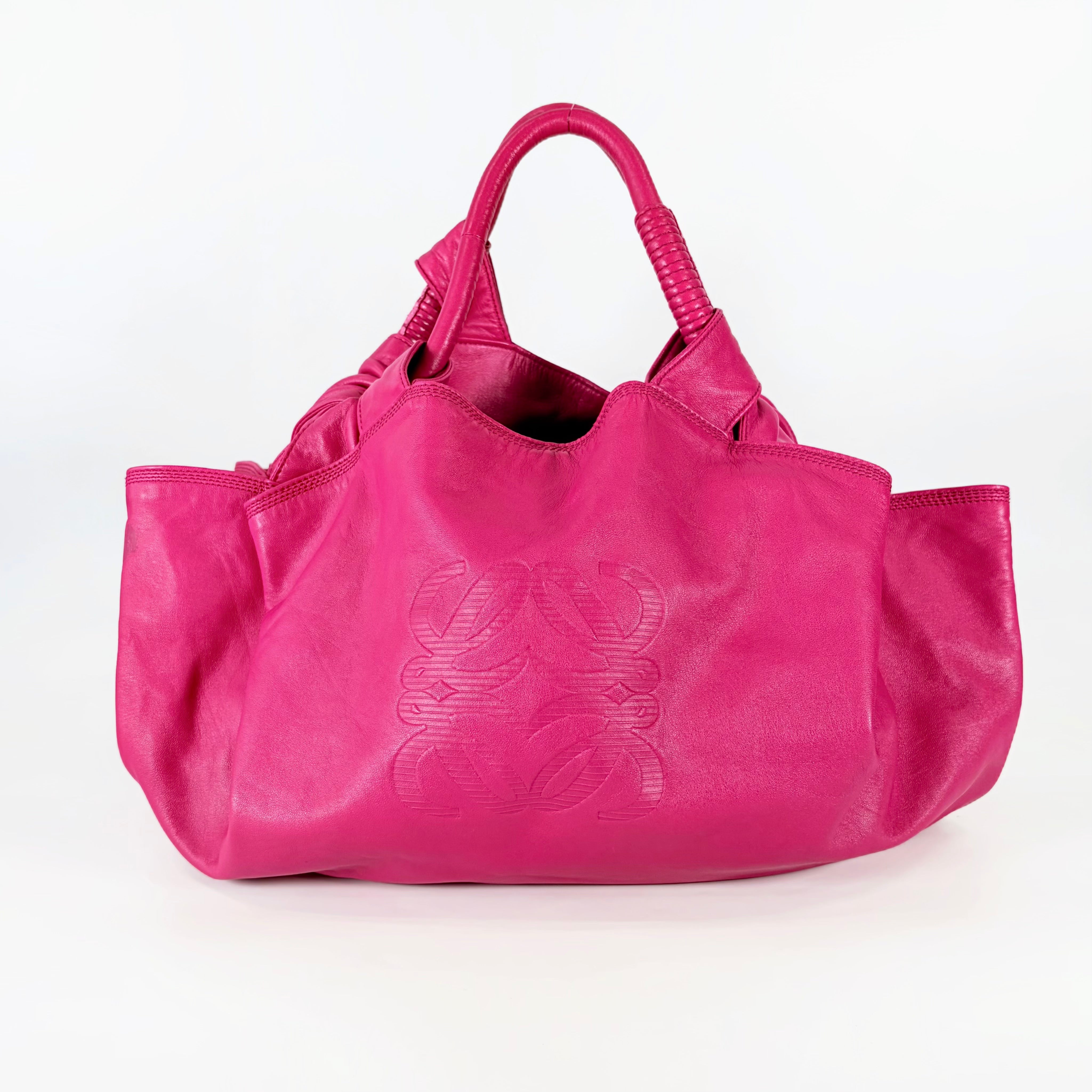 2604 secondhand LOEWE Nappa Aire hand bag