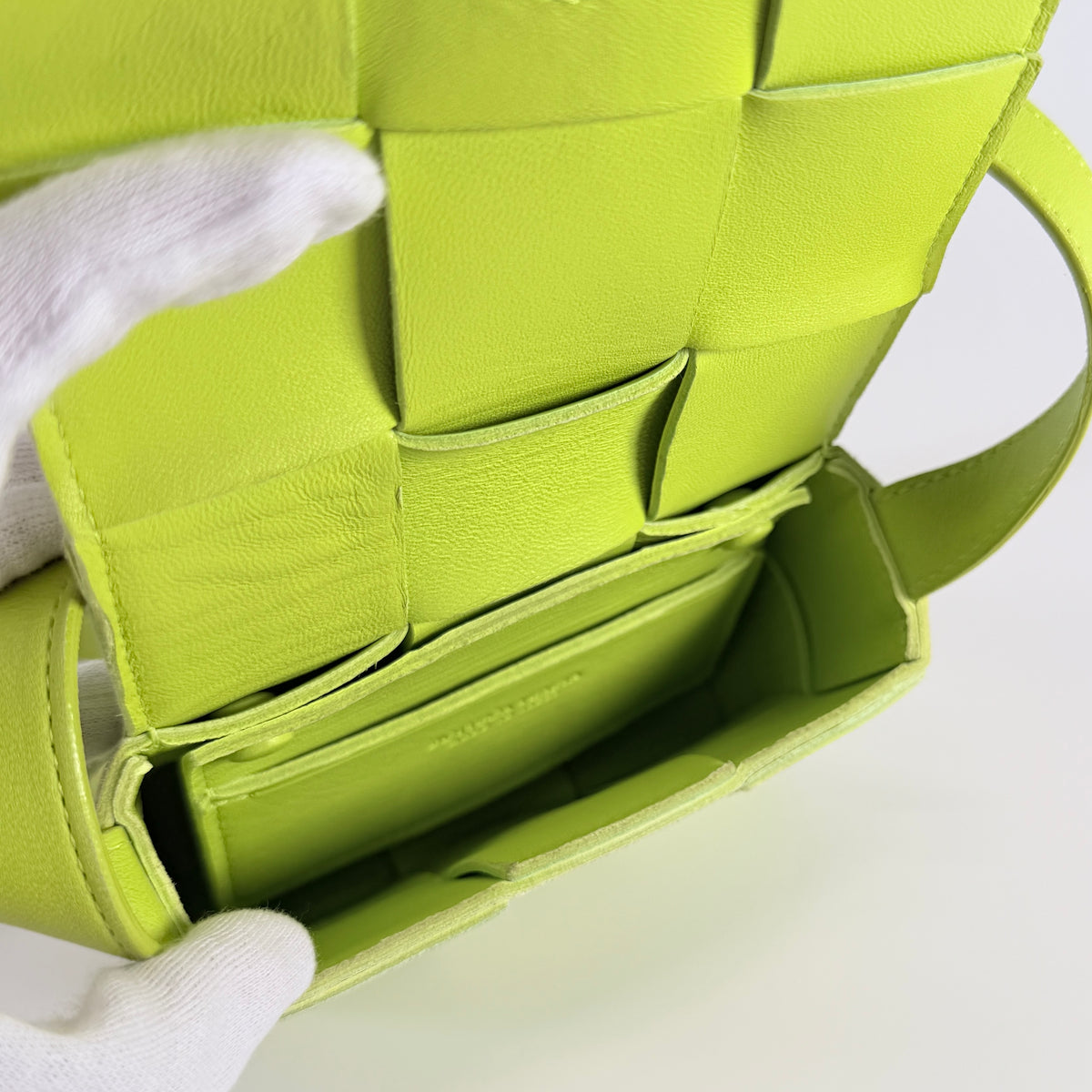 2606 secondhand BOTTEGAVENETA Intrecciato shoulder Yellow green