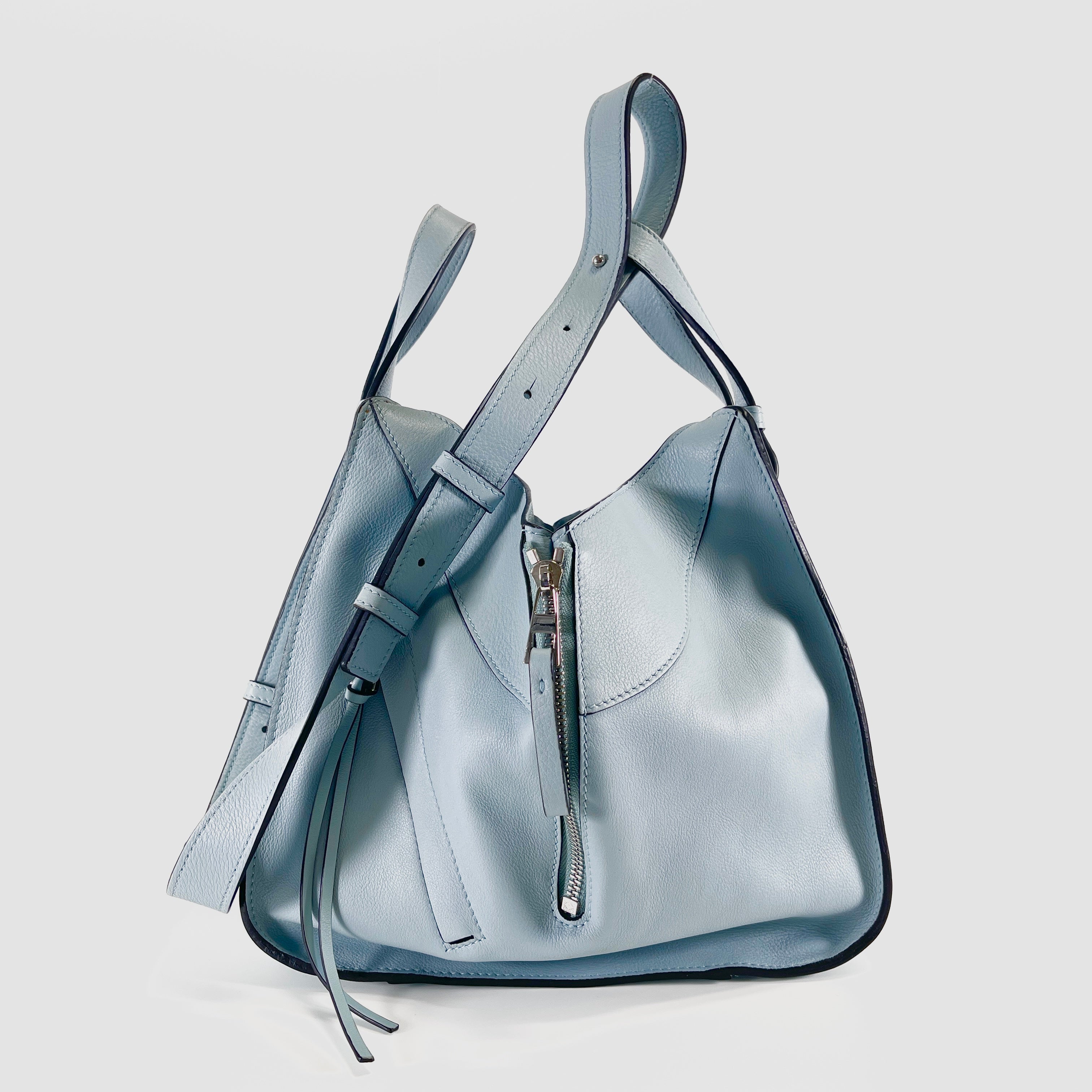 2604 secondhand LOEWE bag hammock Small Light blue / rain leather