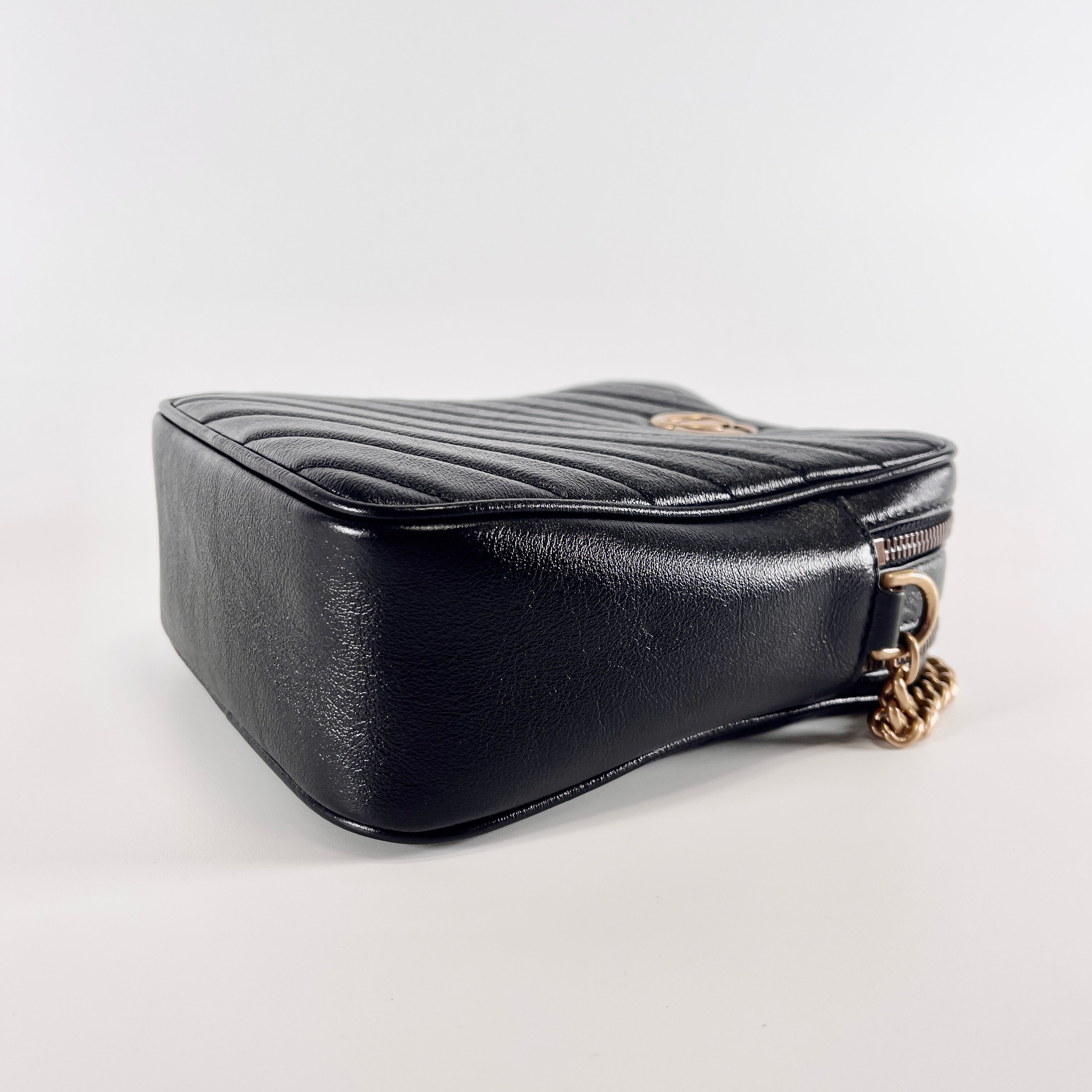 2605 secondhand GUCCI Marmont Chain Shoulder black