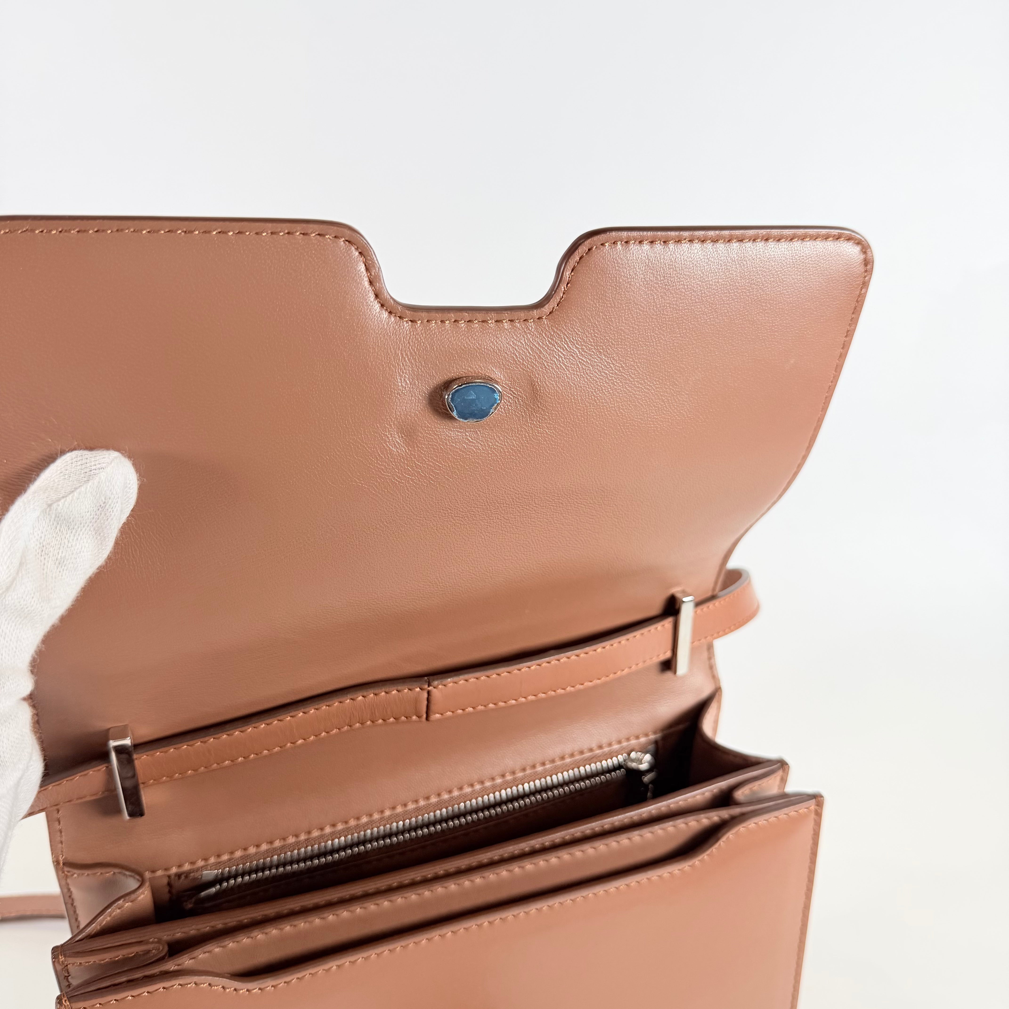 2607 secondhand BURBERRY ITKUOSRL126ES TB bag Shoulder bag Small Brown