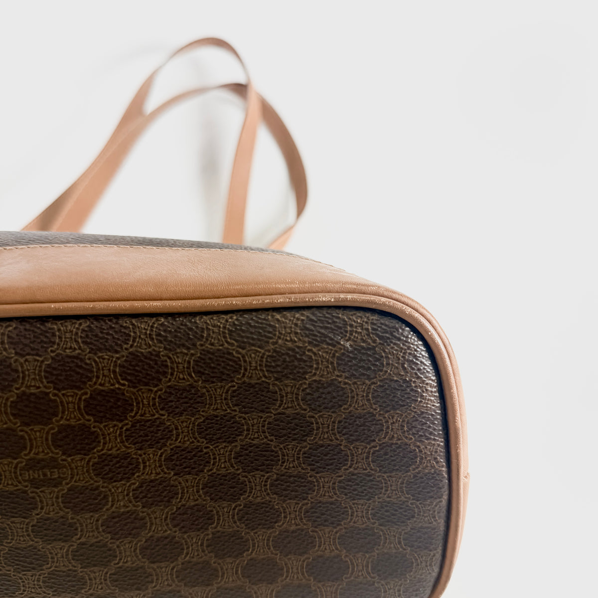 2606 secondhand CELINE hand bag Inside pin