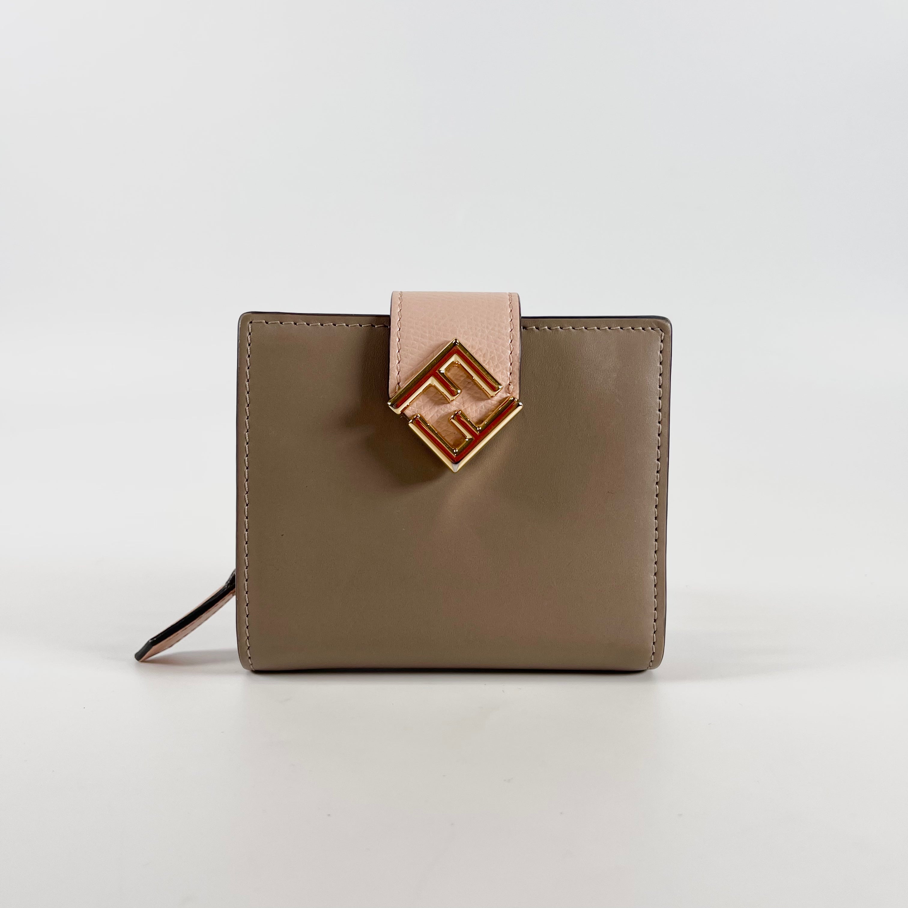 2602 secondhand FENDI Bifold wallet