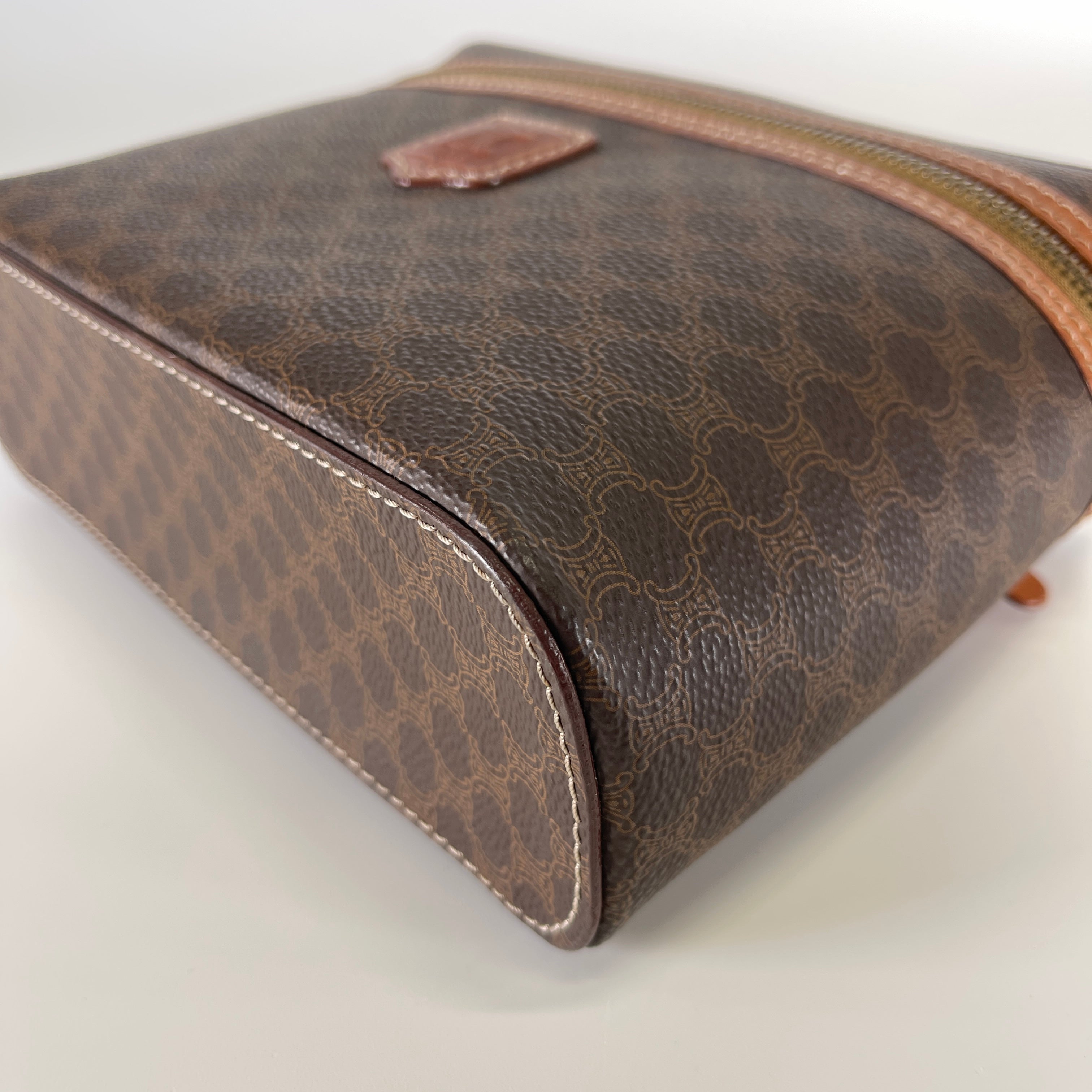 2605 secondhand CELINE Macadam hand bag