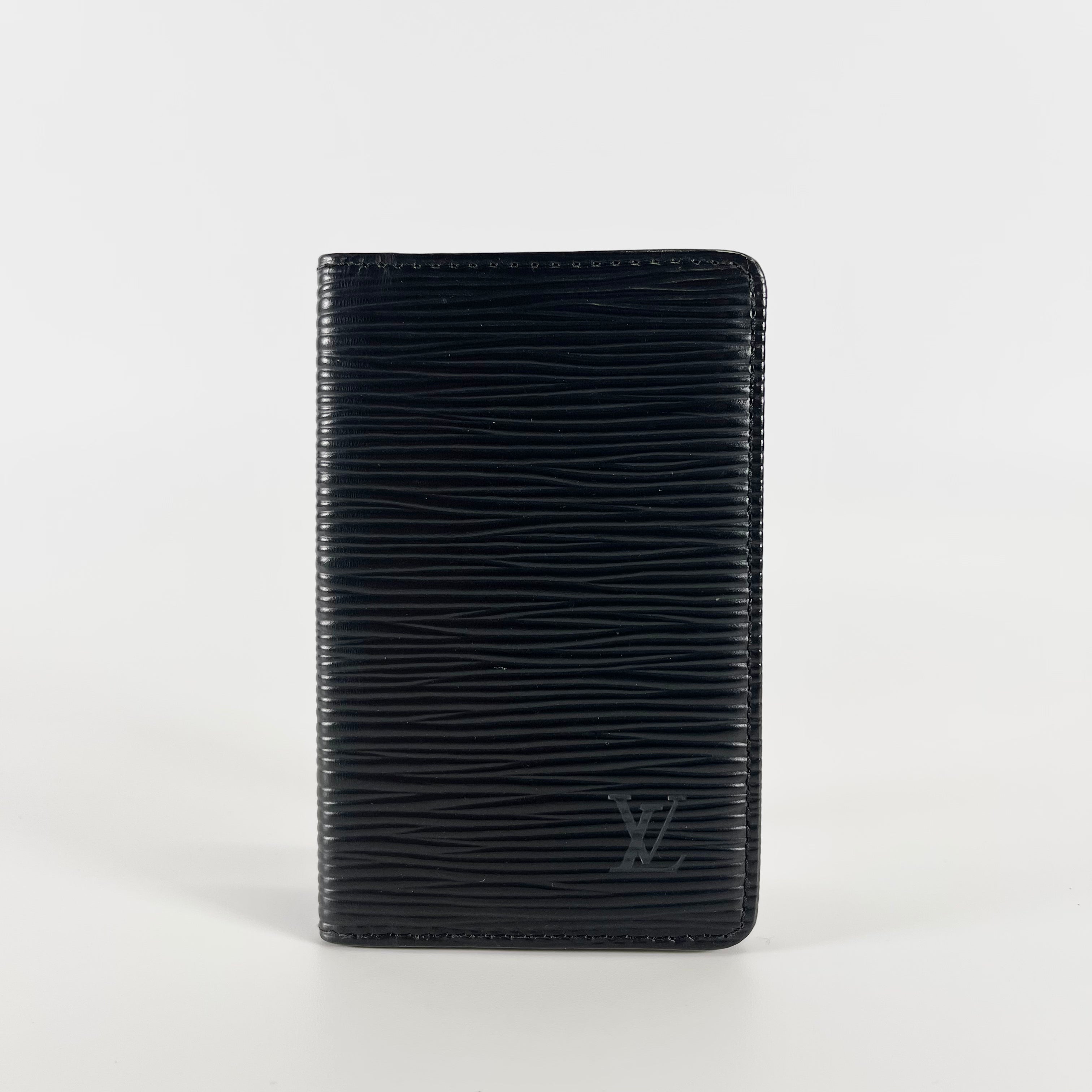 2602 secondhand LV Business card holder CA1011