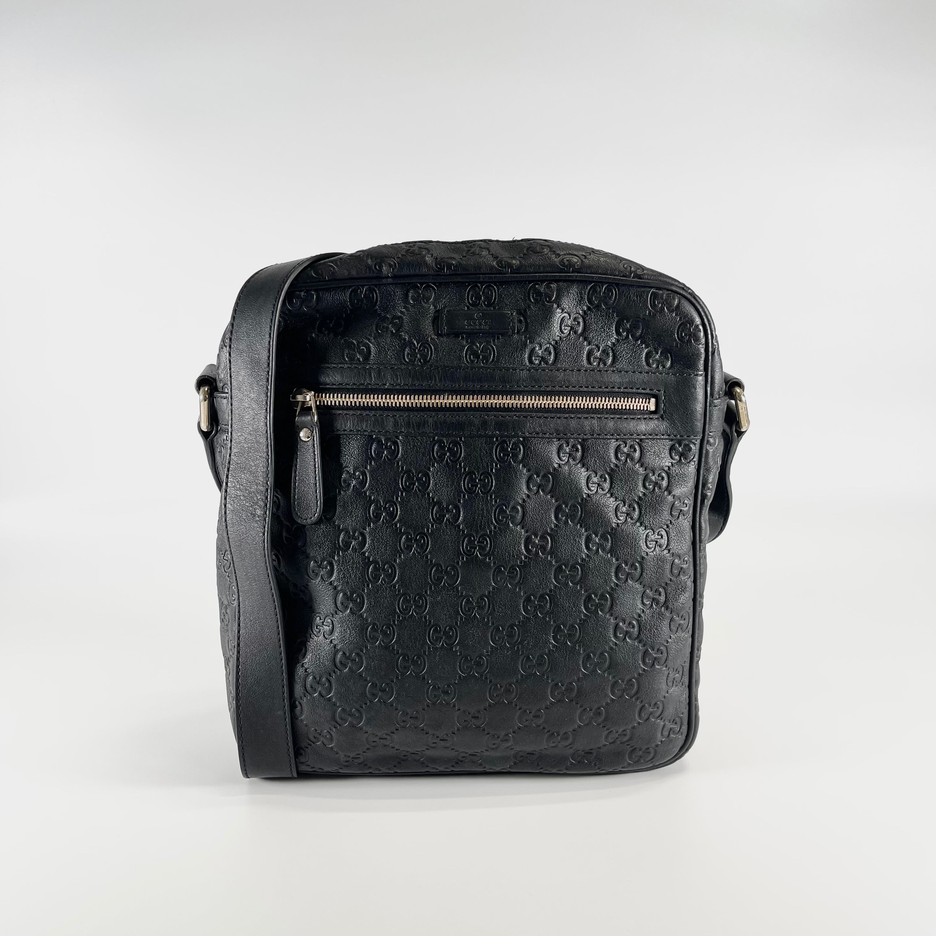2601 secondhand GUCCI GG Shoulder bag