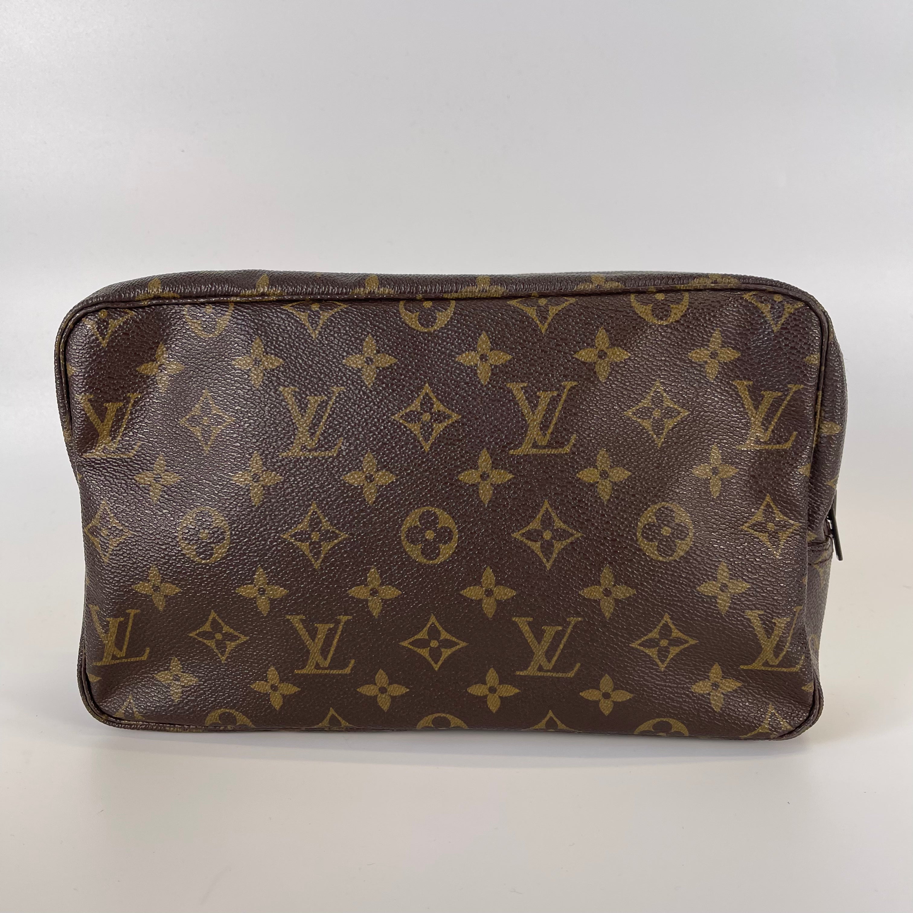 2512 secondhand  Louis Vuitton Monogram Trousse Wallet